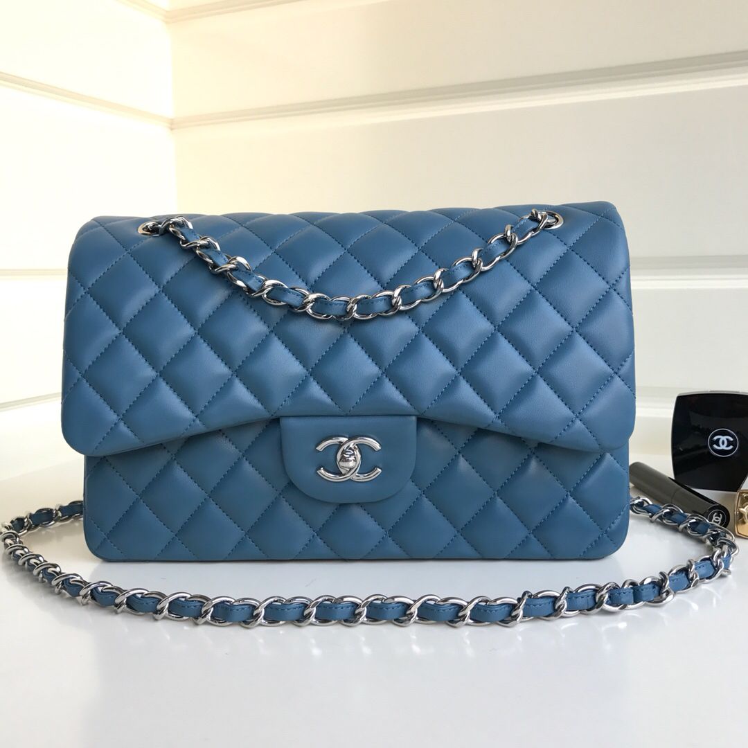 Upgraded version A1113 is too beautiful to have friends CF Classic diamond series Original lambskin small buckle version Professionally customized heavyweight hardware shoulder straps Handmade wiring Matching with same color lining Exquisite hot stamping