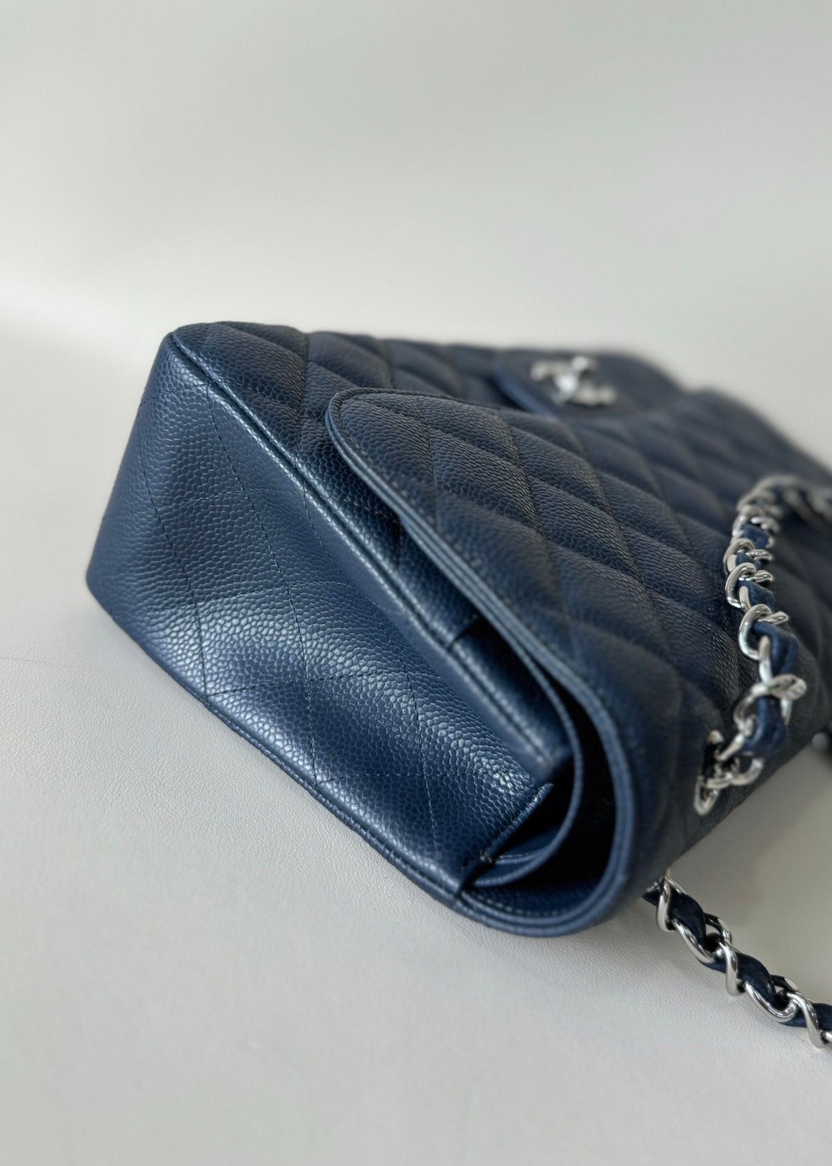 Exclusive real shot of classic ball pattern caviar cowhide 1113Jumbo entirely imported original cowhide CF..MM directly regarded as high-end quality size 30Cm gold and silver buckle in stock P1180