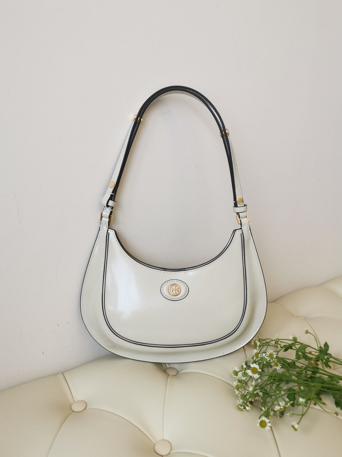TORY BURCH No. 901 Cheese White