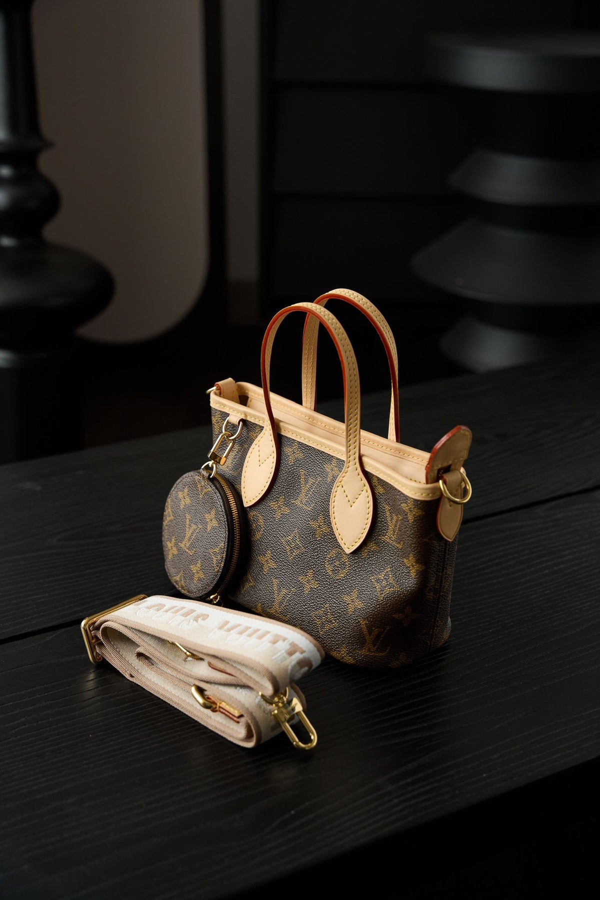 NEVERFULL BB handbag, original diamond pattern aged flower fabric, all-steel vacuum plated hardware, variable code chip M46705