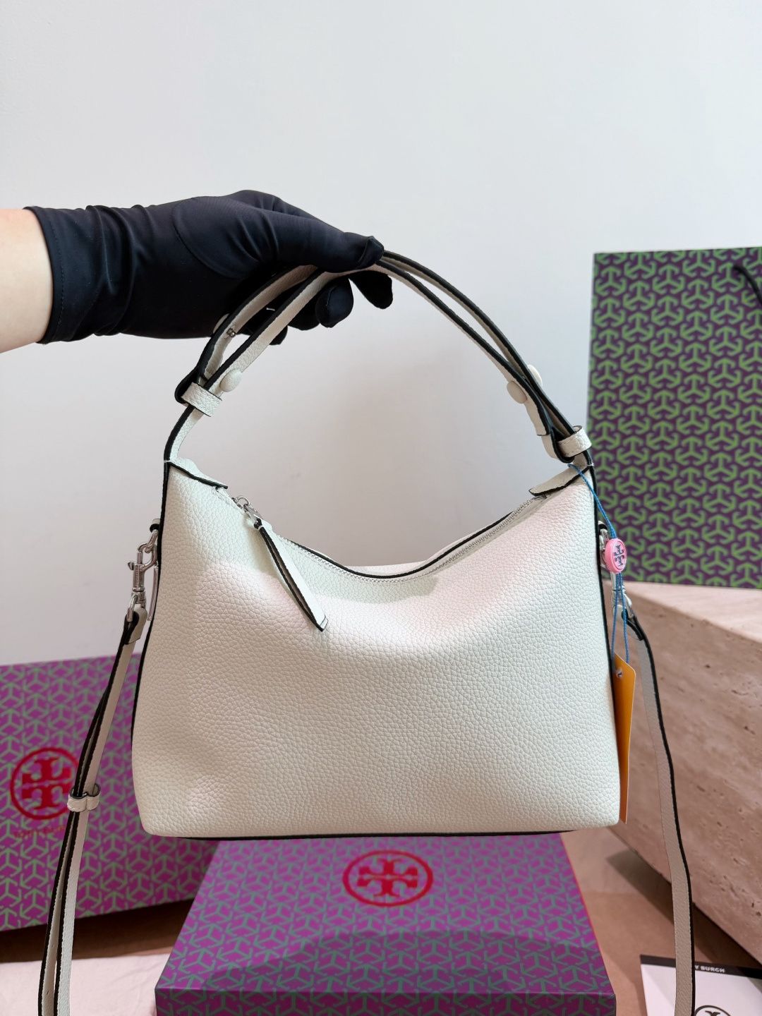 Comes with Toryburch gift box/lunch box package