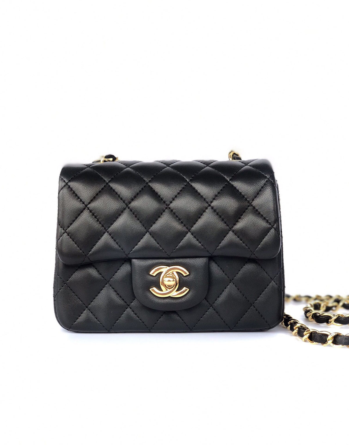 Fatty Fang Mini 17cm CF has a very feminine elegance, inherits the classics, is listed as the historical sales champion, and is an indispensable item in every pink fan’s wardrobe. 17cmp650 sheepskin