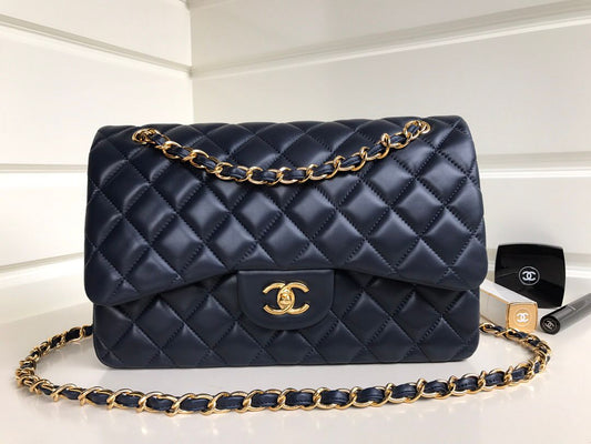 Upgraded version A1113 So beautiful that no one has friends CF Classic diamond series Original lambskin small buckle version Professionally customized heavyweight hardware shoulder straps Handmade wiring Lining leather Exquisite hot stamping font Uniform