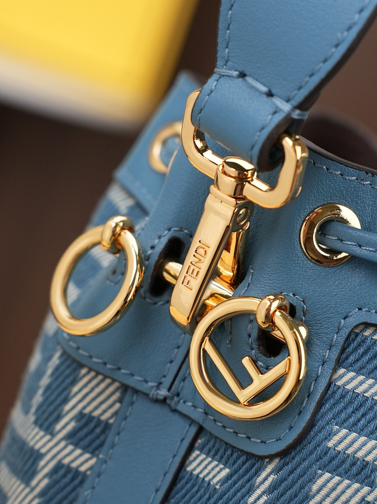 Model 15010, blue, size 10x12x18cm, Mon Tresor bucket bag, featuring a brand new proportion, classic double F fabric paired with calfskin material, can be carried by hand or slung across the shoulder, vintage yet fashionable, practicality and appearance
