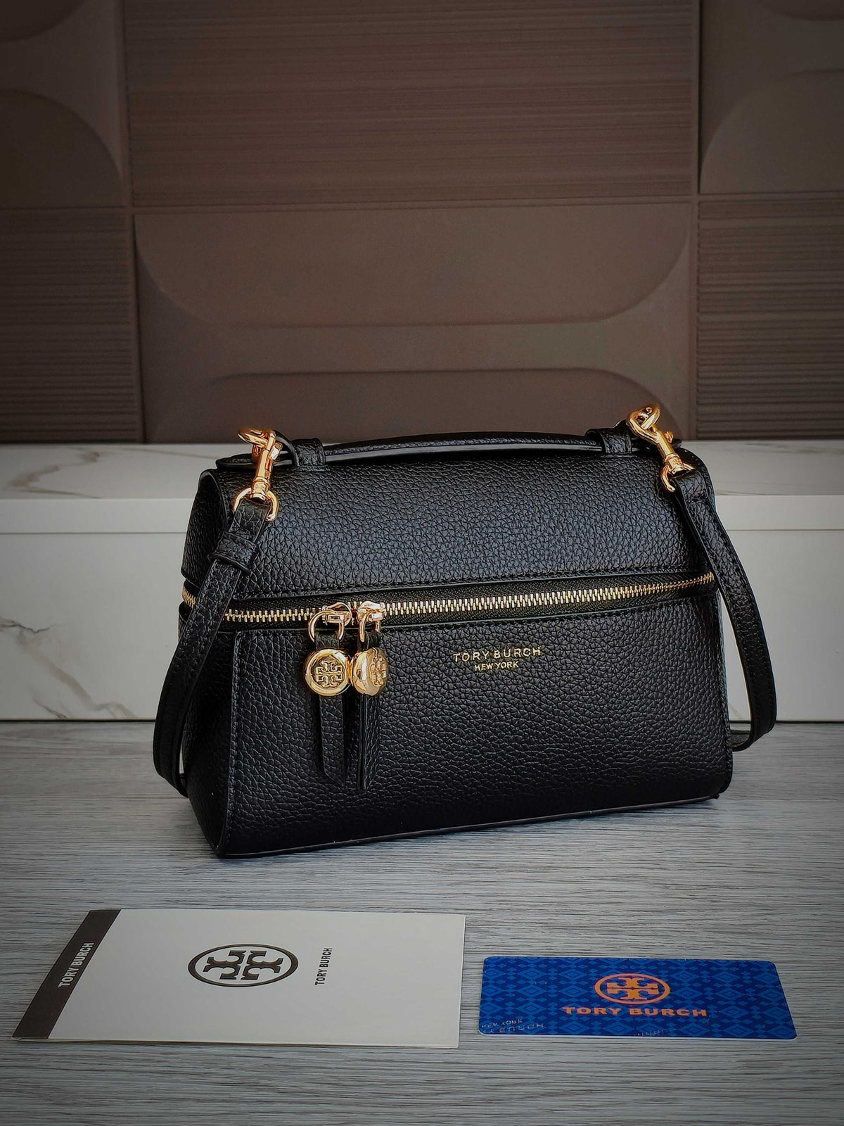 TB new Tory Burch lychee patterned cowhide box bag, cowhide makeup bag, single shoulder, single shoulder, crossbody, or handbag is both suitable