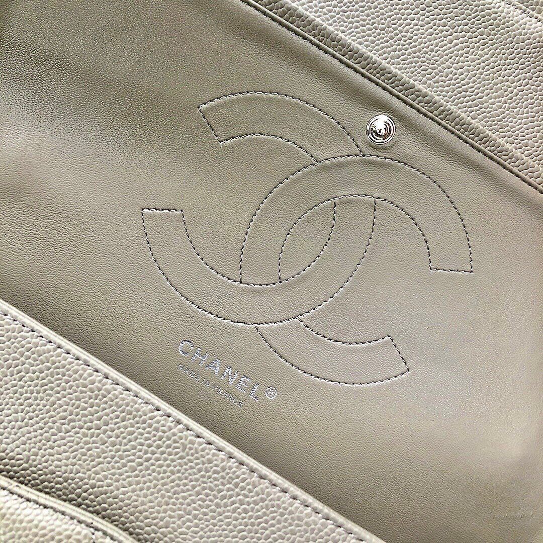 Exclusive real shot of classic ball pattern caviar cowhide 1113Jumbo imported original cowhide CF..MM directly regarded as high-end quality size 30Cm gold and silver buckle in stock P1180 Some new bags have canceled the laser mark and ID card and replaced