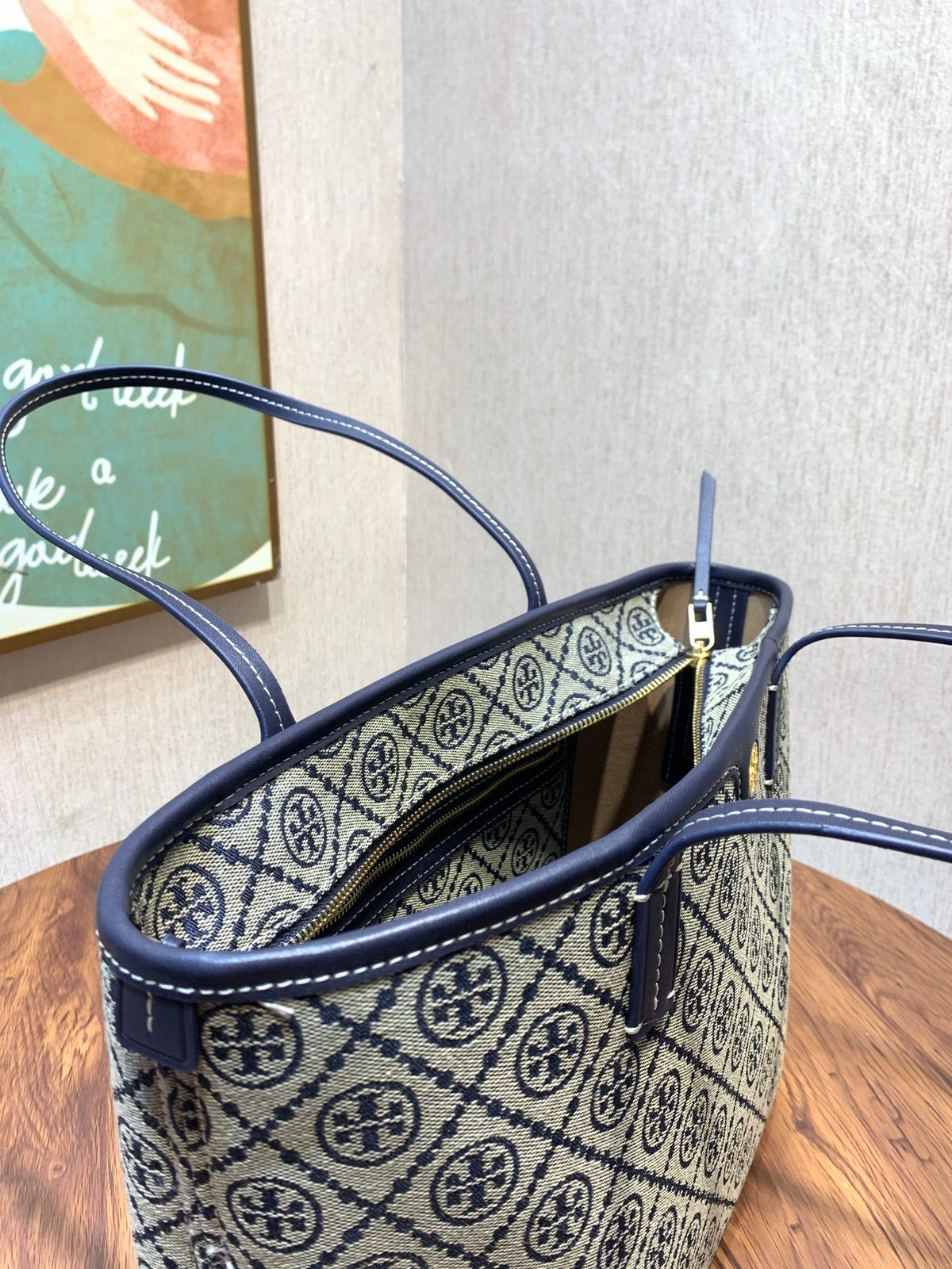 Number 1915 Small TORY BURCH Vintage Shopping Bag Monogram Pattern Charm and Unique Style Tote Bag Crafted from Selected Knitted Jacquard Fabric