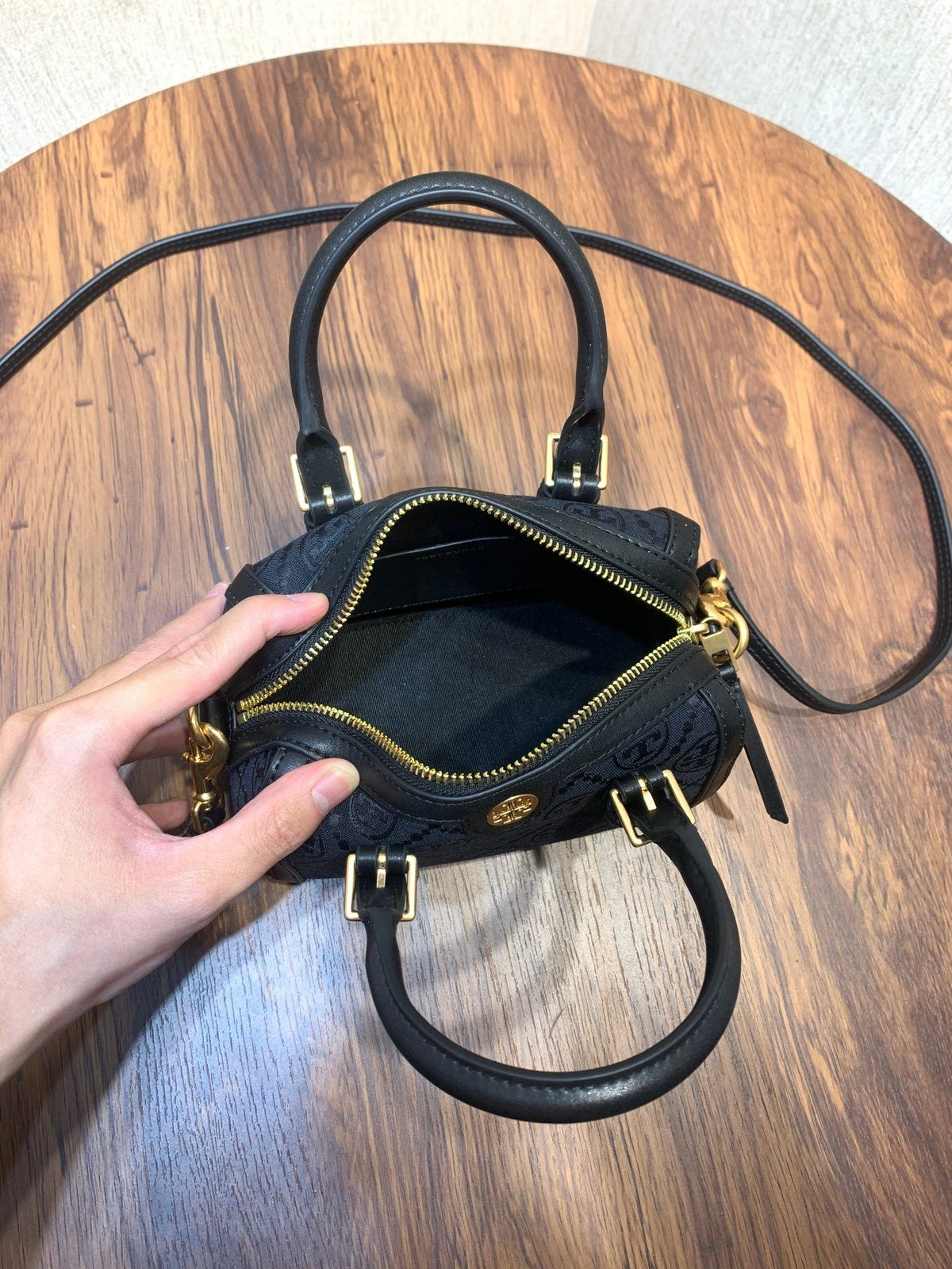 Number 1620 TORY BURCH Tang Li Bai Qi