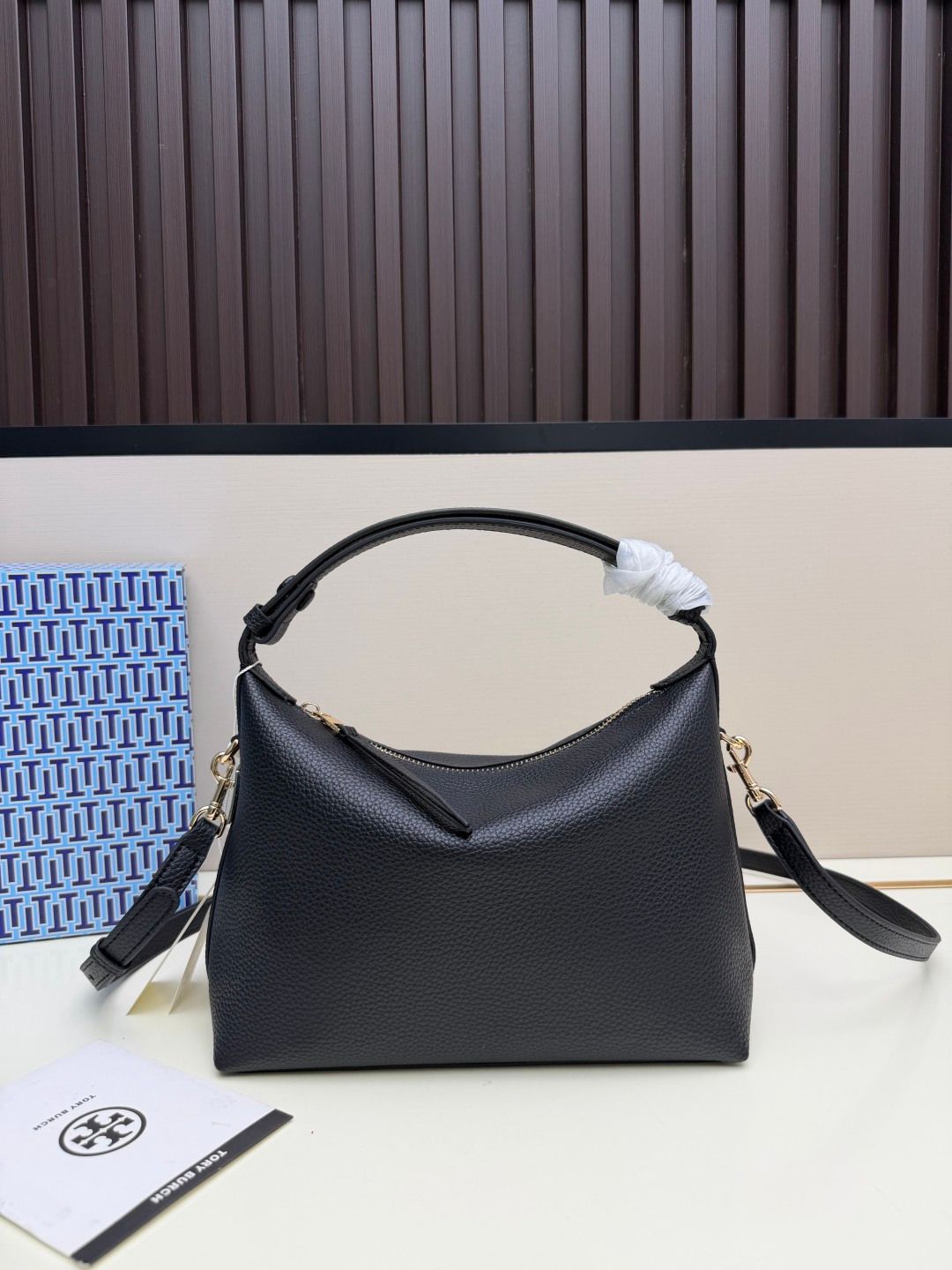 New small-sized floral TB commuting bag for spring and summer fashion show, popular selection of top layer cowhide, lychee patterned cowhide dumpling bag, lunch box bag, box bag, portable single room armpit bag, crossbody bag