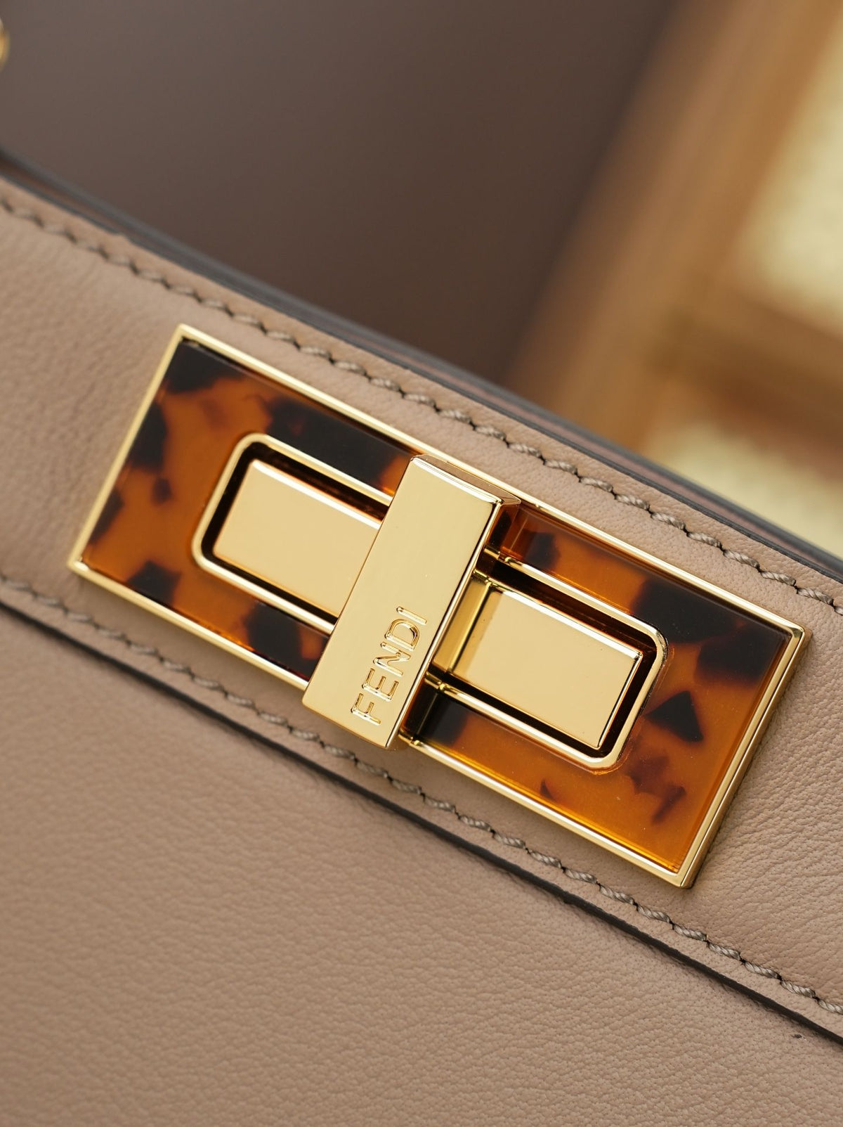 Model 8005, large size, 33x25x13cm