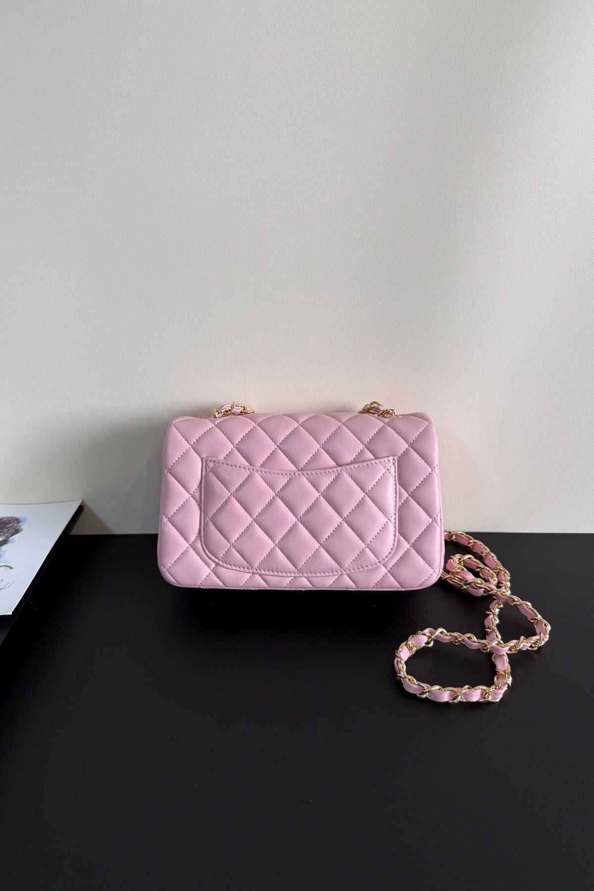 Upgraded version (full leather inside and outside) CF 20cm lambskin. Exclusive product in the market. Please see the pictures for leather details and workmanship. It is perfect. Welcome to compare. 116 pink gold buckle