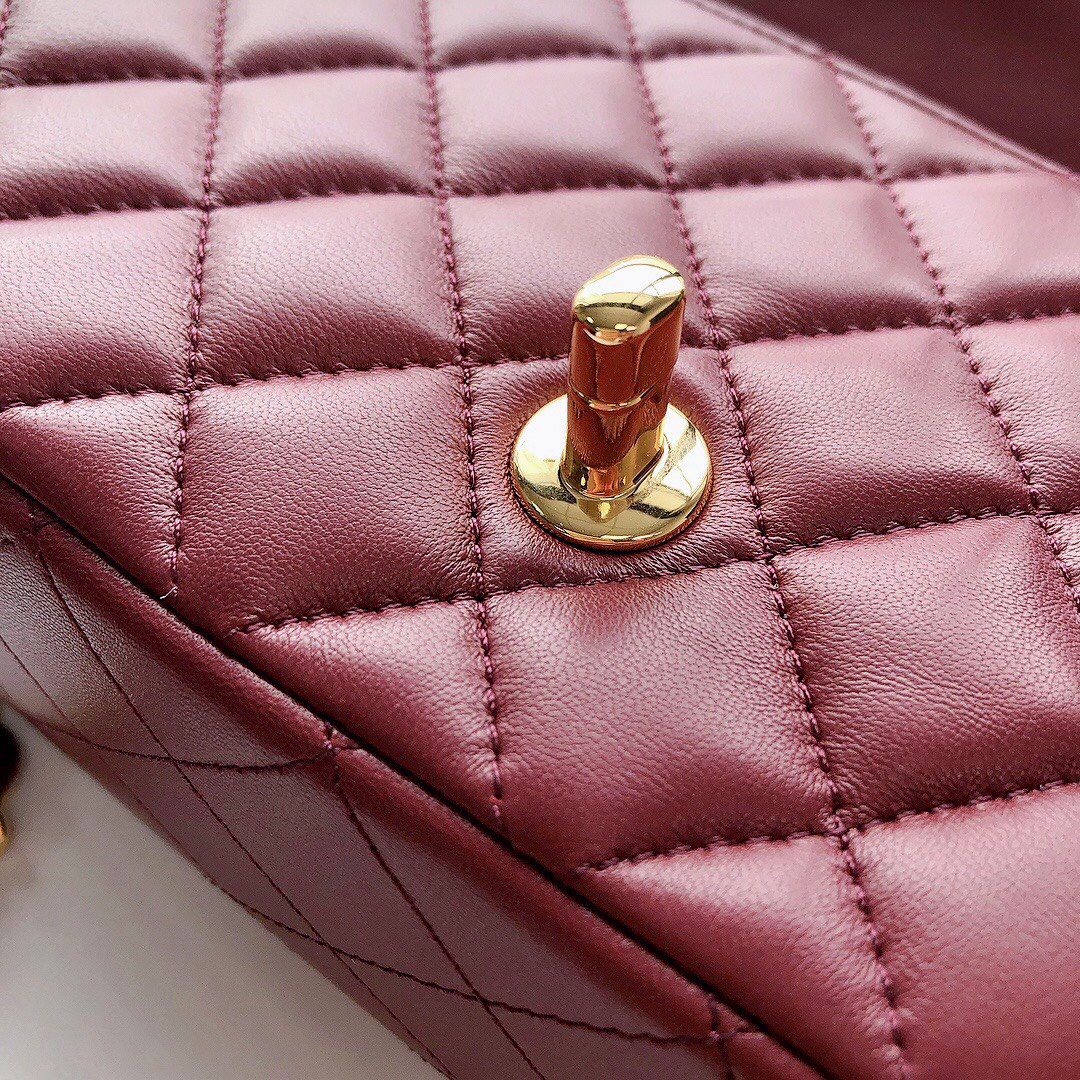 p780 latest version CF series 1116 classic lambskin soft to the touch awesome shape [strong] exclusively developed size 20cm Some new bags have canceled the laser mark and ID card and instead used the steel seal as shown in the picture