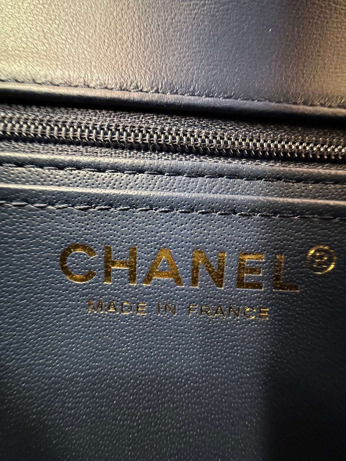 "Classic Flap" Classic large mini bag Aries