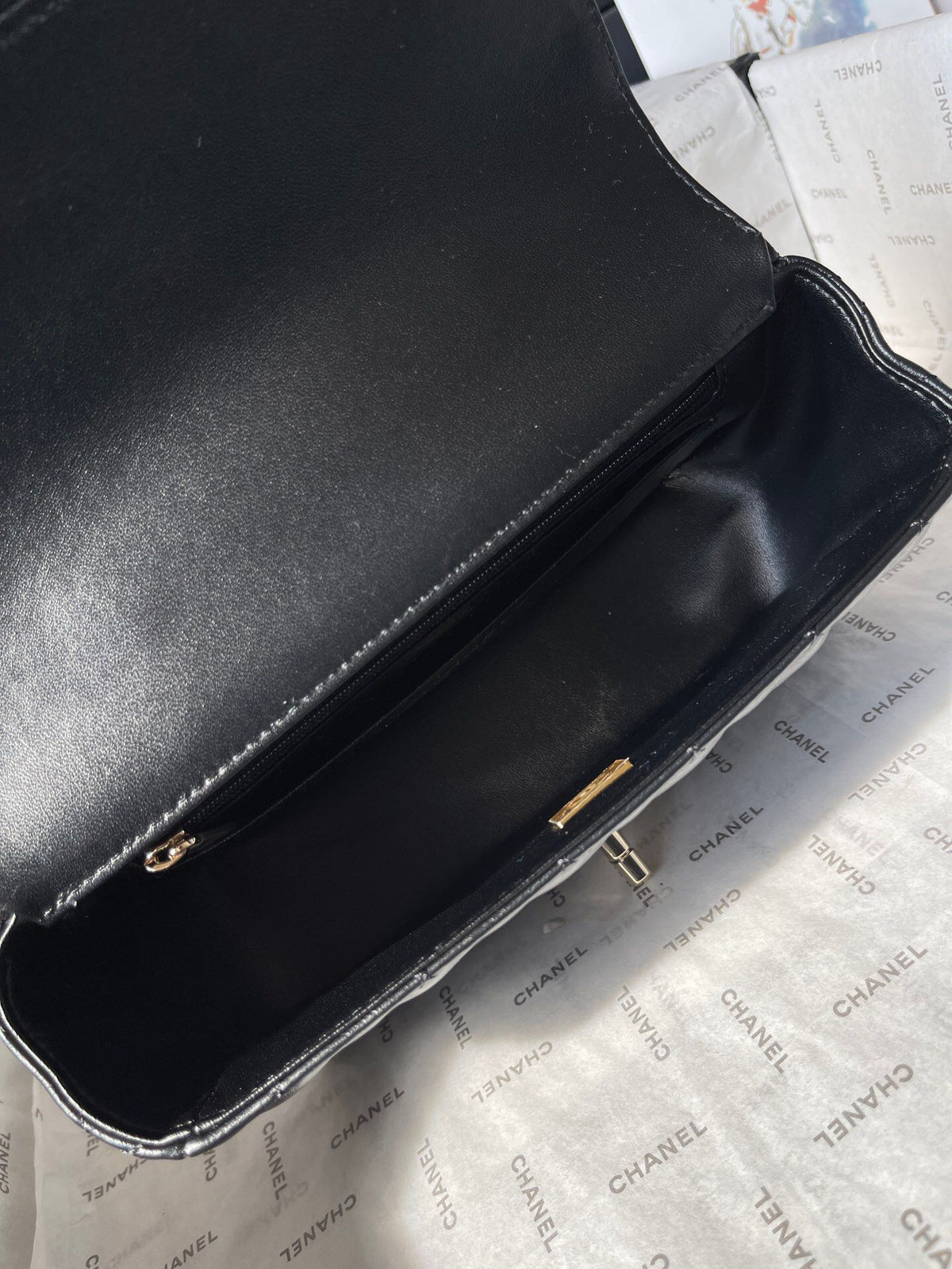 The highest version, original factory leather, top-grade original single product, comes with a full set of packaging