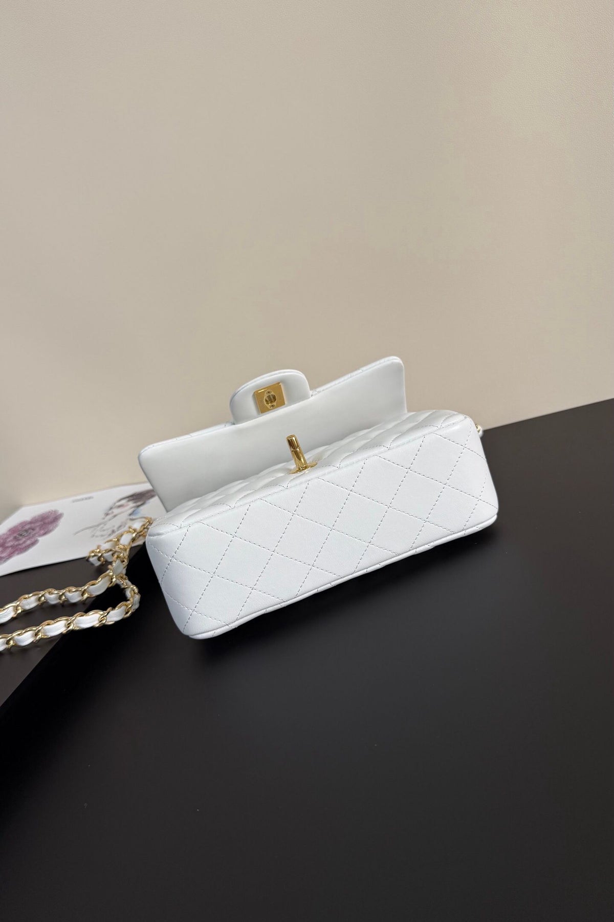 Upgraded version (full leather inside and outside) CF 20cm lambskin. Exclusive product in the market. Please see the pictures for leather details and workmanship. It is perfect. Welcome to compare. 116 Platinum