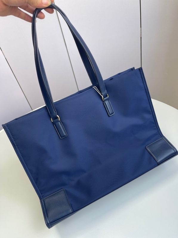 Black and blue arrived at 81478 tory Burch ELLA new solid color nylon shoulder tote bag, with excellent practicality and size 372616. Number h007 P370