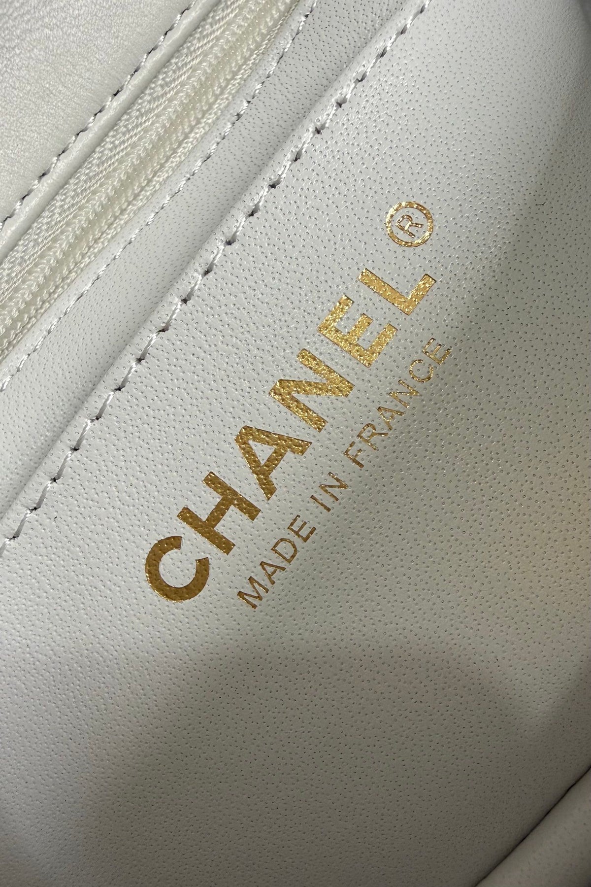 Upgraded version (full leather inside and outside) CF 20cm lambskin. Exclusive product in the market. Please see the pictures for leather details and workmanship. It is perfect. Welcome to compare. 116 Platinum