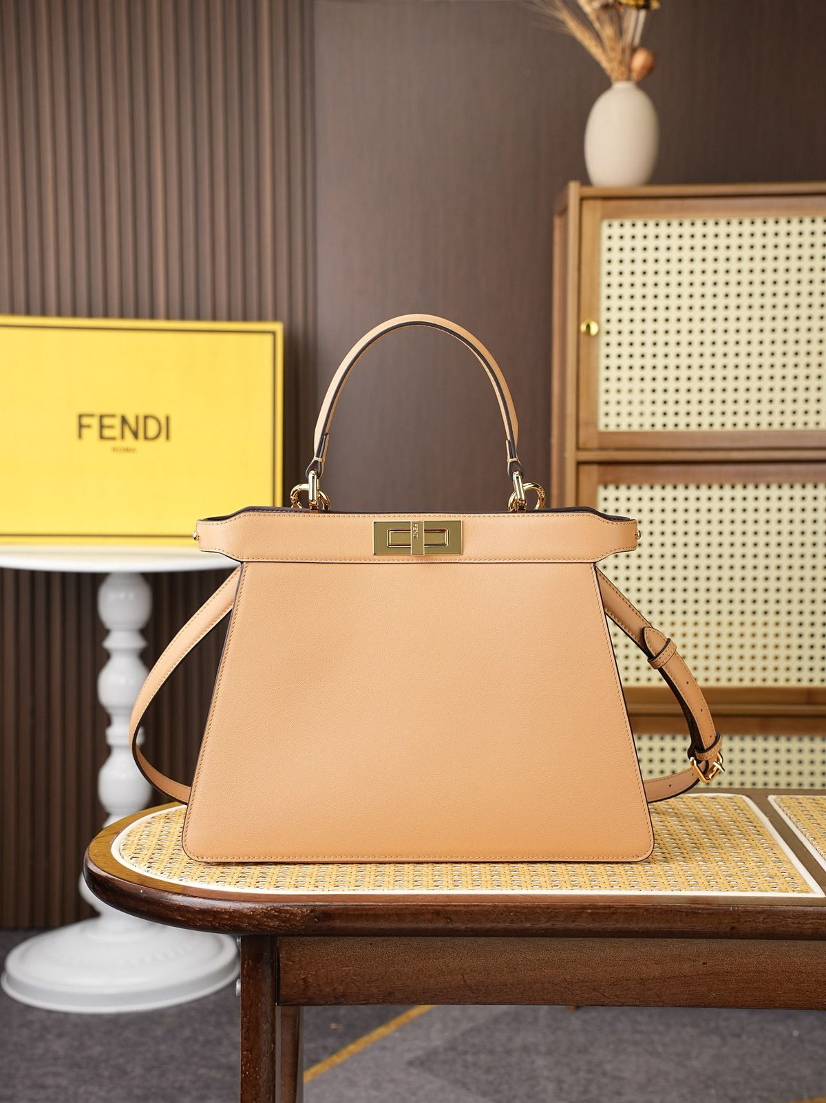 Model 8005, large size, 33x25x13cm