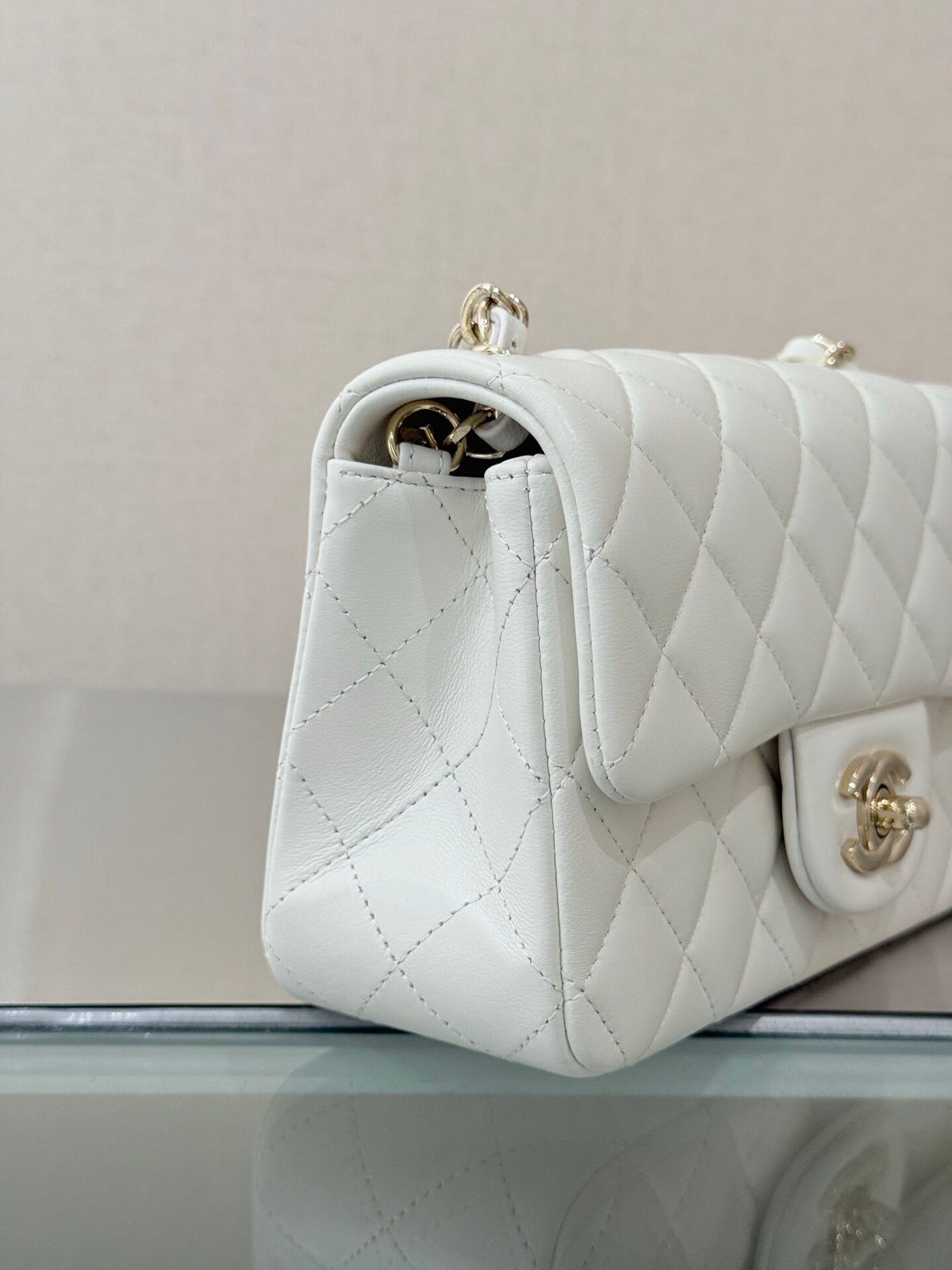 "Classic Flap" Classic large mini bag Aries