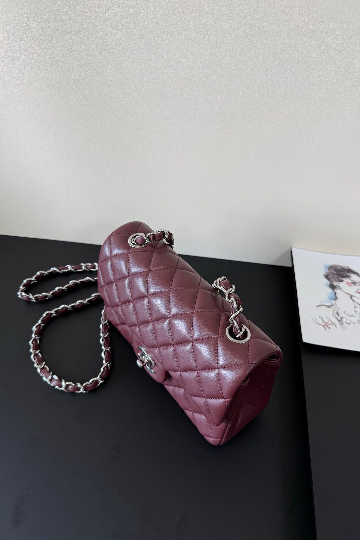 Upgraded version (full leather inside and outside) CF 20cm lambskin. Exclusive good product on the market. Please see the pictures for leather details and workmanship. It is perfect. Welcome to compare. 116 maroon silver buckle.