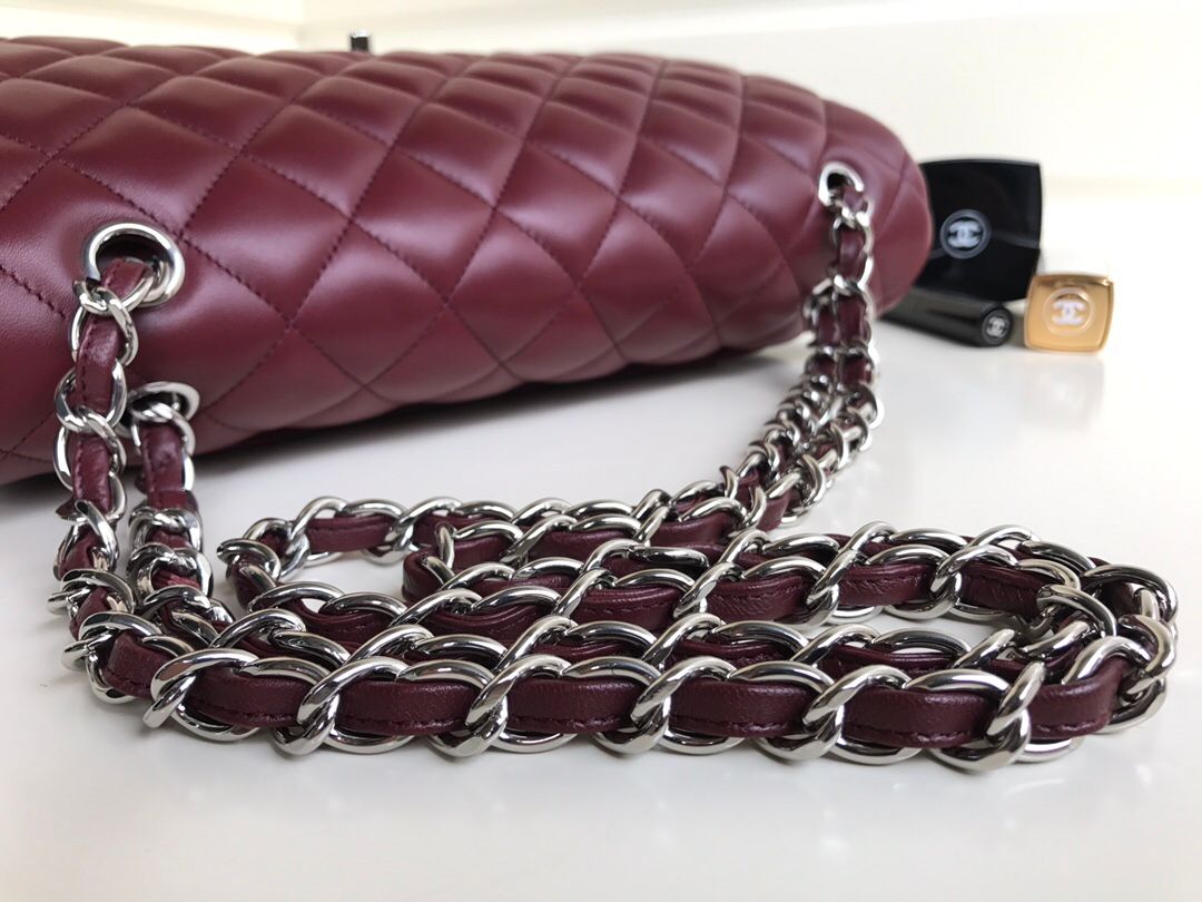 Upgraded version A1113 So beautiful that no one has friends CF Classic rhombus series Original lambskin small buckle version Professionally customized heavyweight hardware shoulder straps Handmade wiring Matching with same color lining Exquisite hot stamp