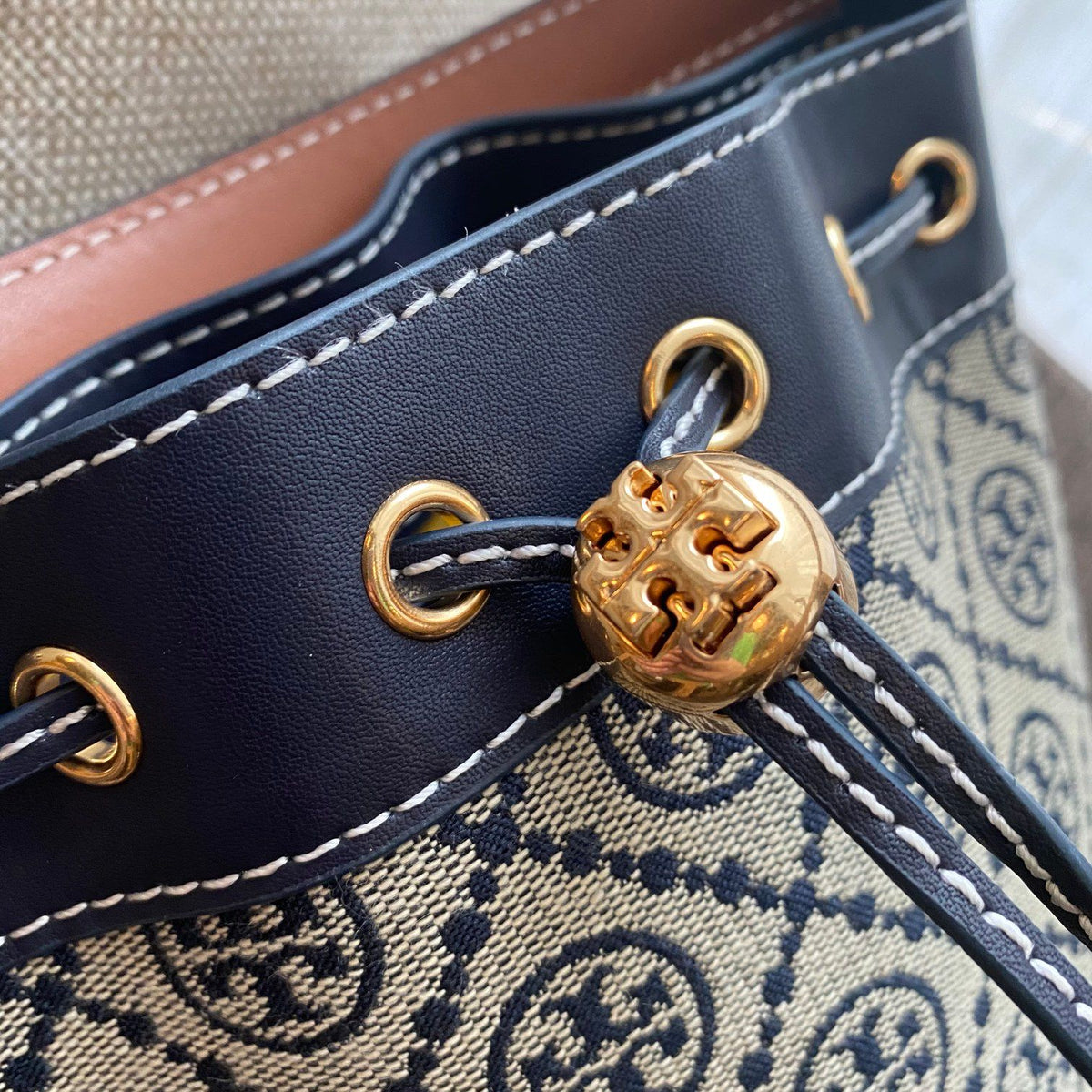 Purchasing Quality 1616 Small TORY BURCH Monogram 2021 Summer New Drawstring Bucket Bag Texture Navy Blue Canvas Fabric with Sharp Body Retro Jacquard Decoration for a More Casual and Stylish Overall Style