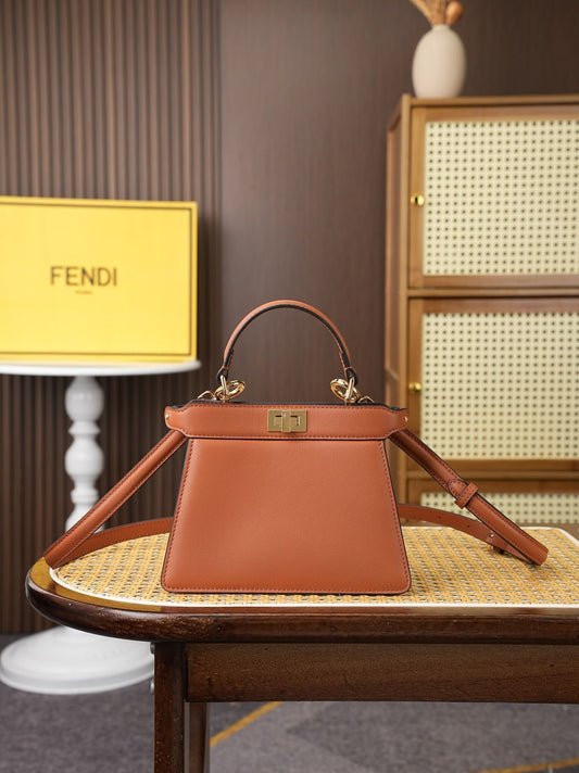 Model 8005 small size 201115cm FE ND1 peekaboo I see u handbag, brand new peekaboo I see u just to see your different side, new design continues the classic peekaboo trapezoidal contour and square twist lock design, with organ style design added to the