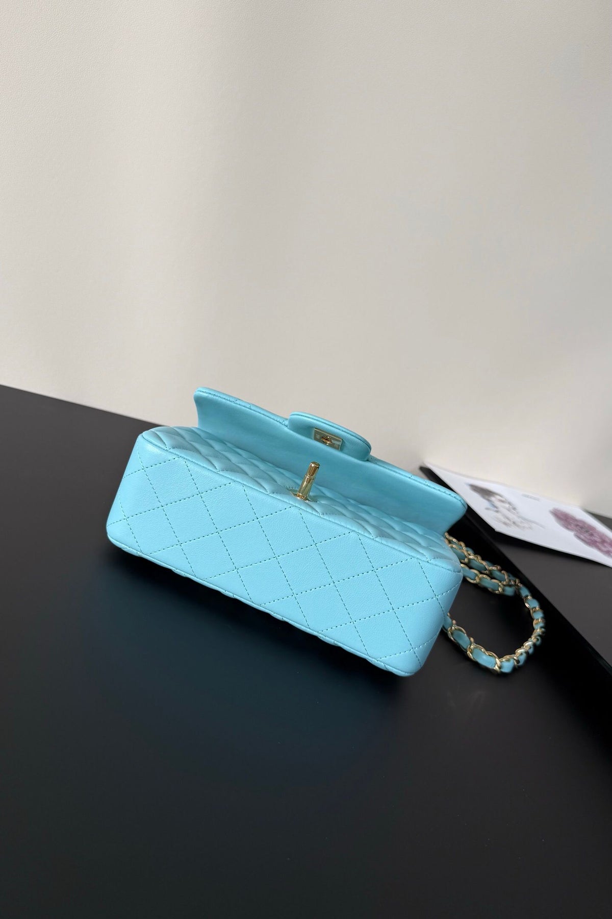 Upgraded version (full leather inside and outside) CF 20cm lambskin. Exclusive good product on the market. Please see the pictures for leather details and workmanship. It is perfect. Welcome to compare 116 Tiffany Blue Gold.
