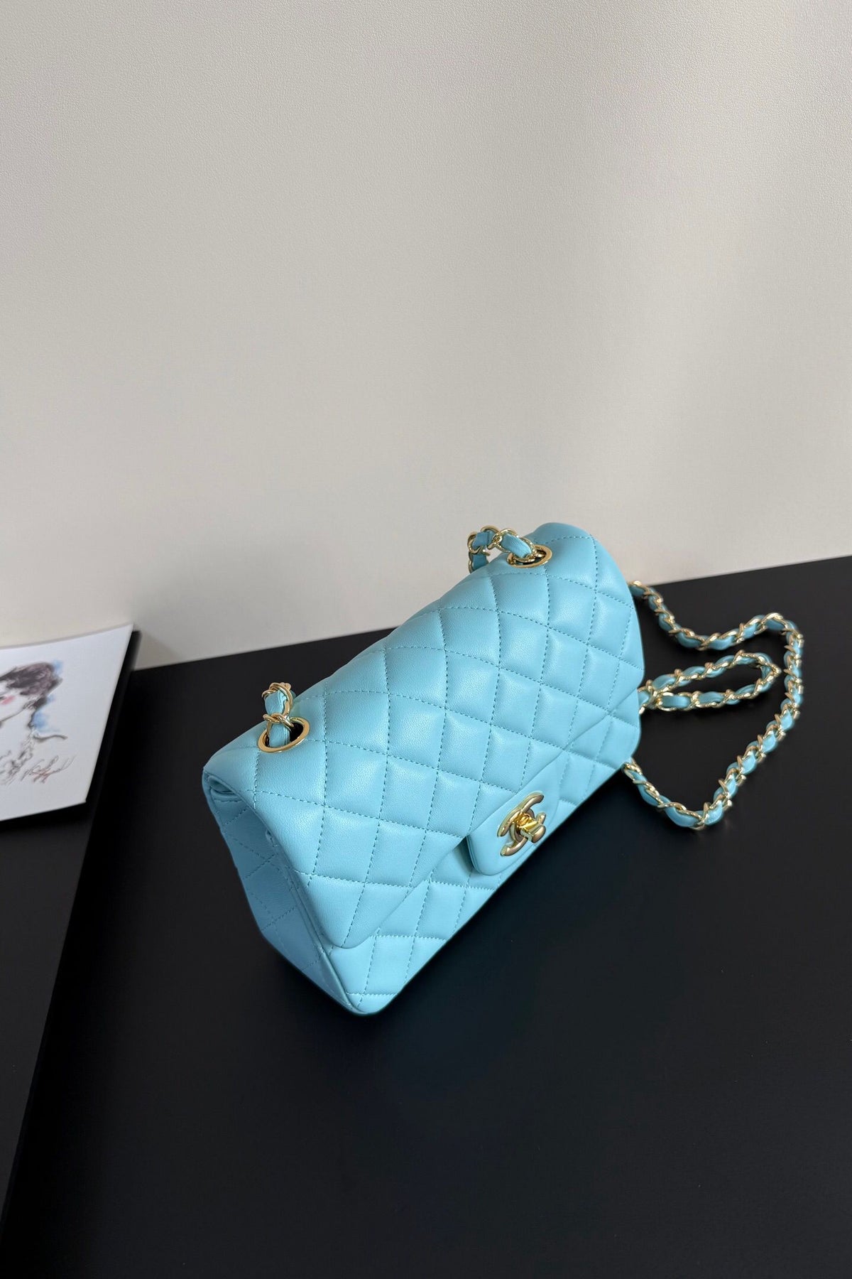 Upgraded version (full leather inside and outside) CF 20cm lambskin. Exclusive good product on the market. Please see the pictures for leather details and workmanship. It is perfect. Welcome to compare 116 Tiffany Blue Gold.