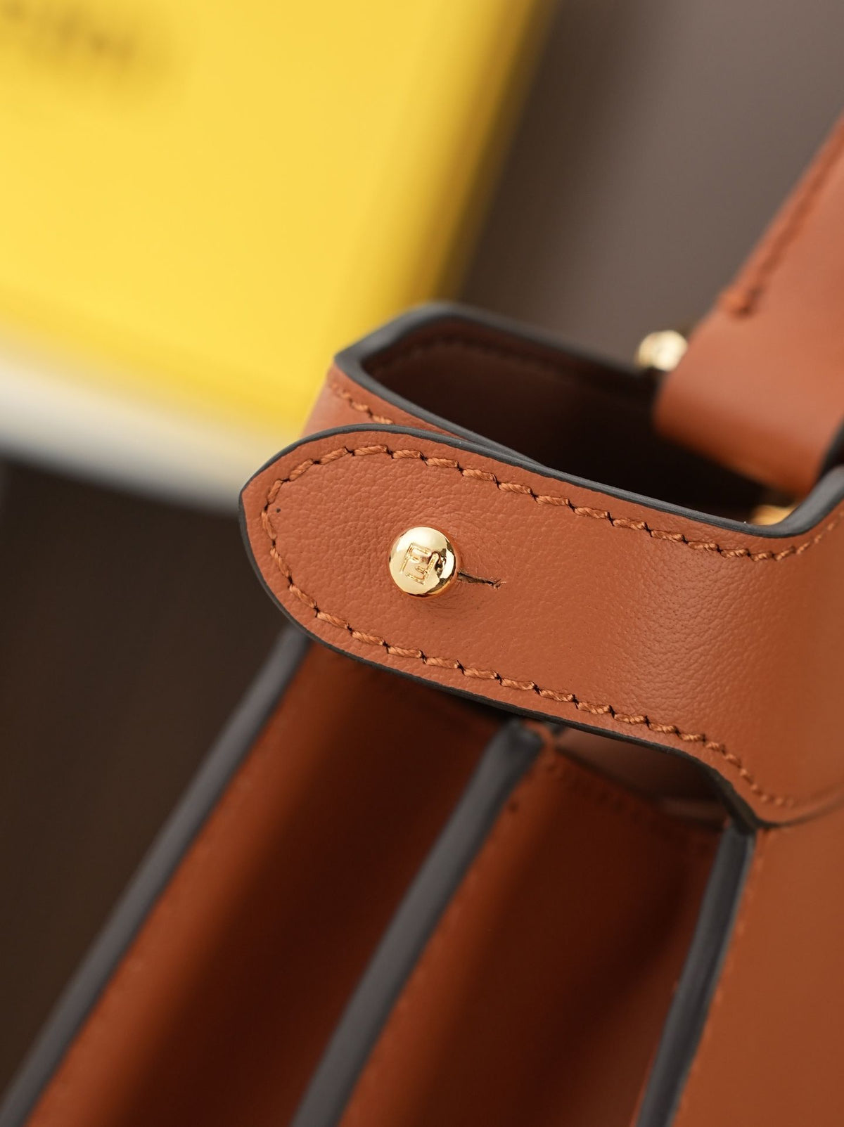 Model 8005, large size, 33x25x13cm