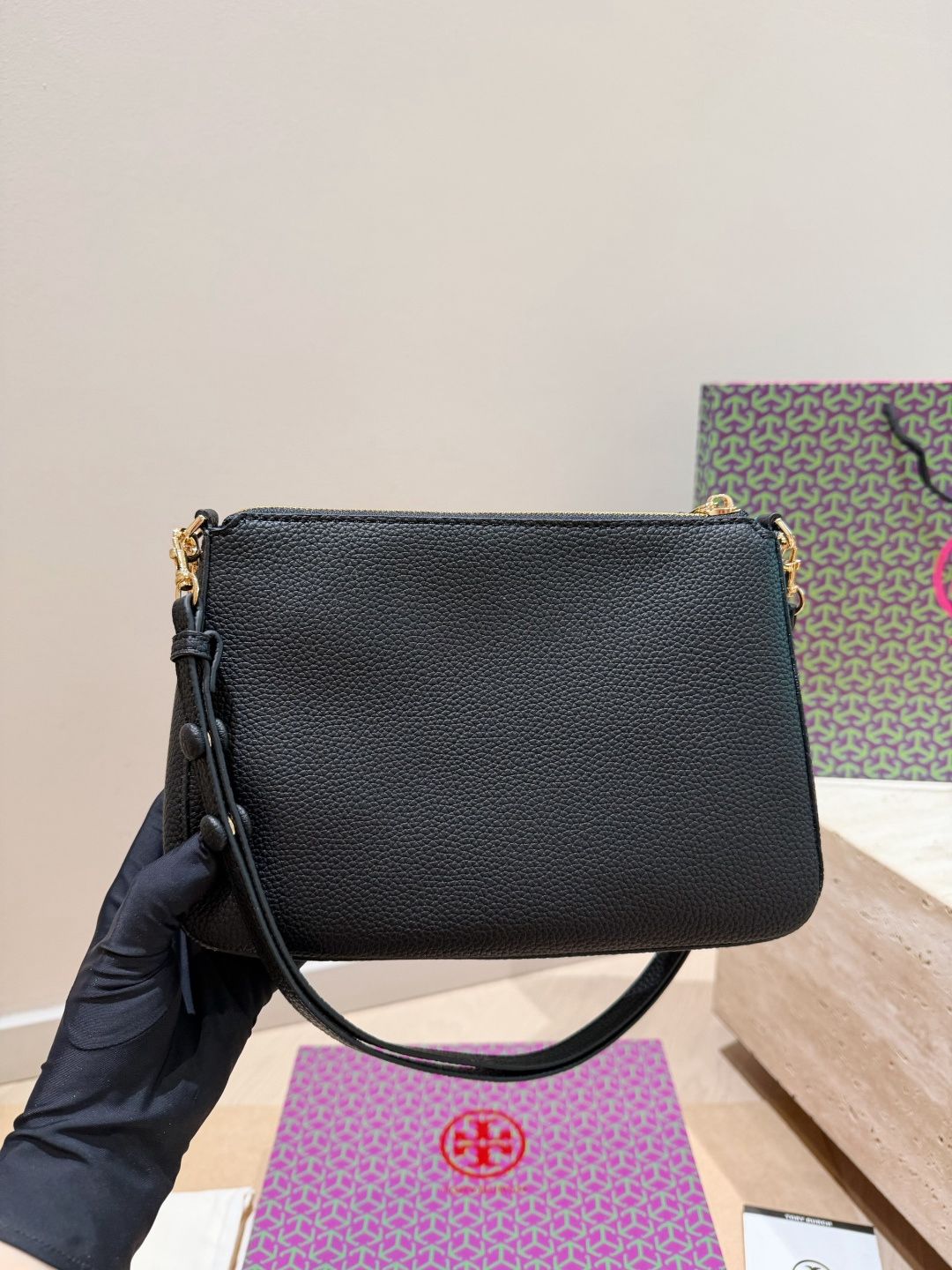 Tory Burch/Tory Burch Mahjong Bun is of moderate size Original order, custom made with origin label, imported fabric, super good texture and feel, durable and shiny hardware, non fading, single shoulder crossbody bag, fashionable and versatile, everything