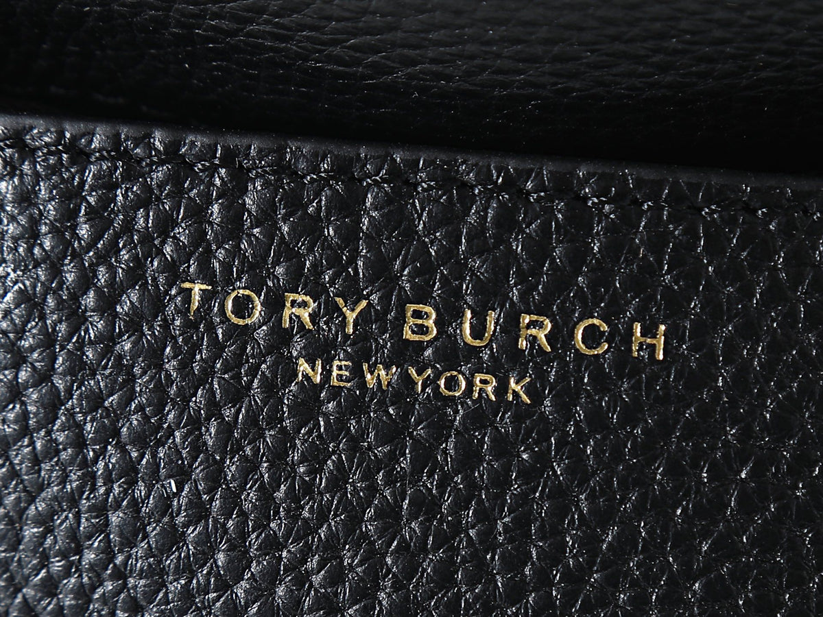 Top layer cowhide 300 Tory Burch's "caramel cube" lychee patterned leather feels a bit delicate and grainy to the touch, with a golden logo secretly flashing in the sunlight. TB handheld slanted hanging bag