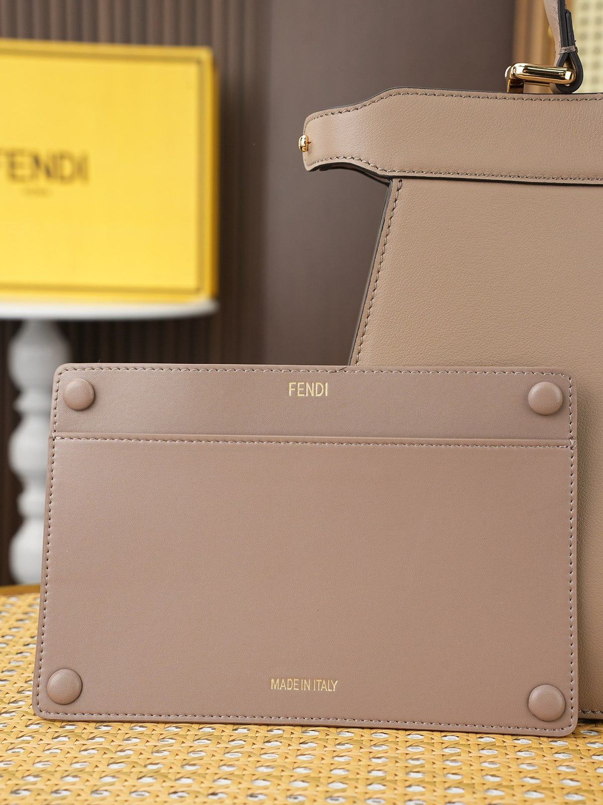 Model 8005, large size, 33x25x13cm