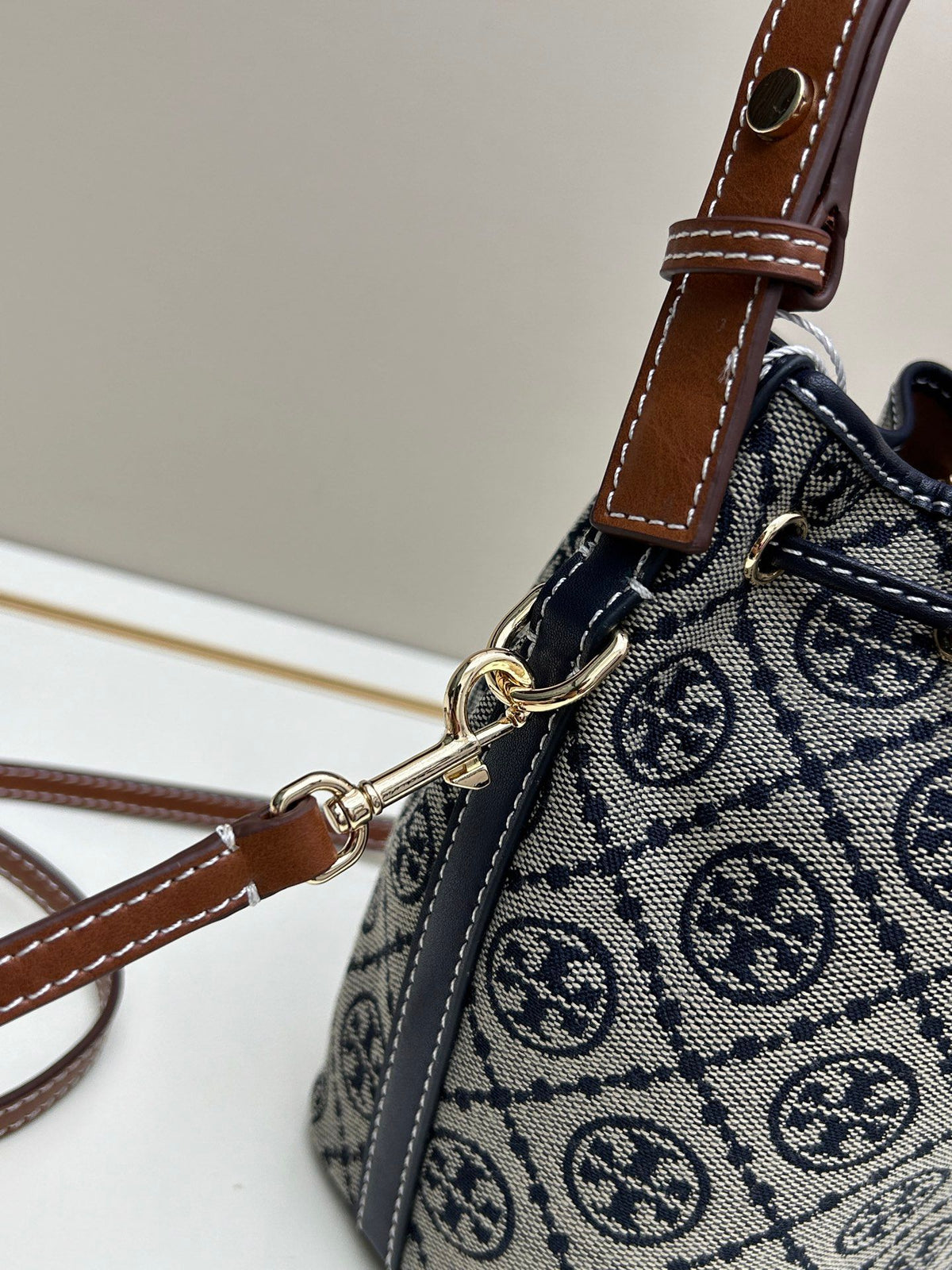 Batch 330 new bucket bag TORY BURCH T MONOGRAM mini floral jacquard crossbody bucket bag size 14x18x9.2cm