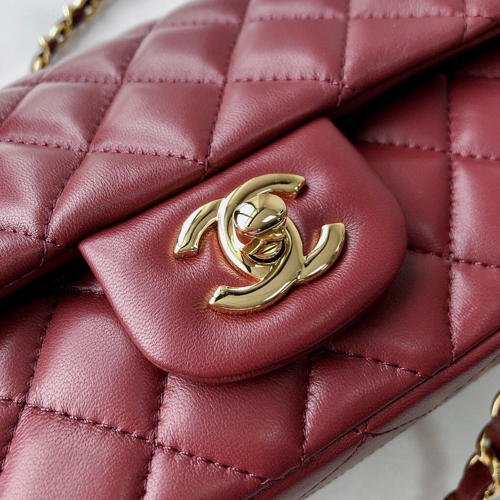 p780 latest version CF series 1116 classic lambskin soft to the touch awesome shape [strong] exclusively developed size 20cm Some new bags have canceled the laser mark and ID card and instead used the steel seal as shown in the picture