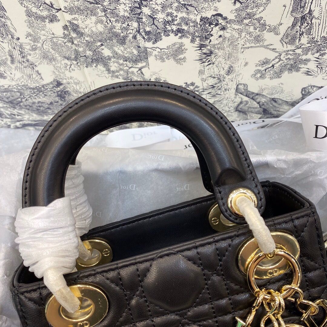 Clear out price in seconds, sheepskin 420 highest version, original factory top quality, original order with full set of packaging, top quality, original order with slow delivery. If you don't need this price, you can buy a few more and give them away