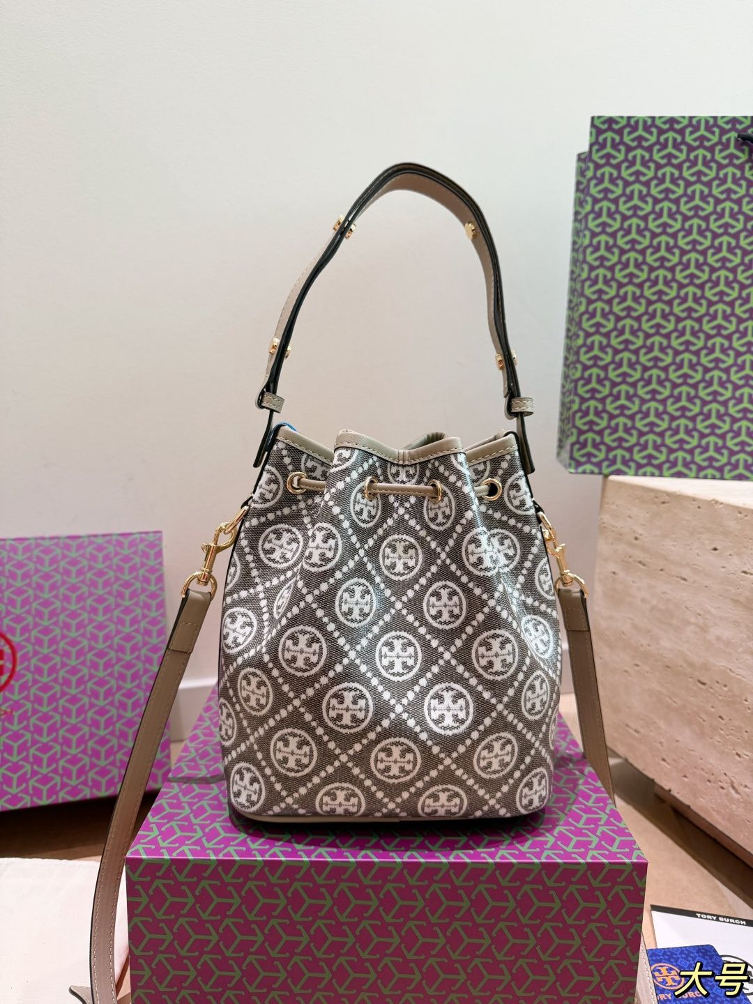 Large size box commuting versatile king | Tory Burch vintage water bucket bag