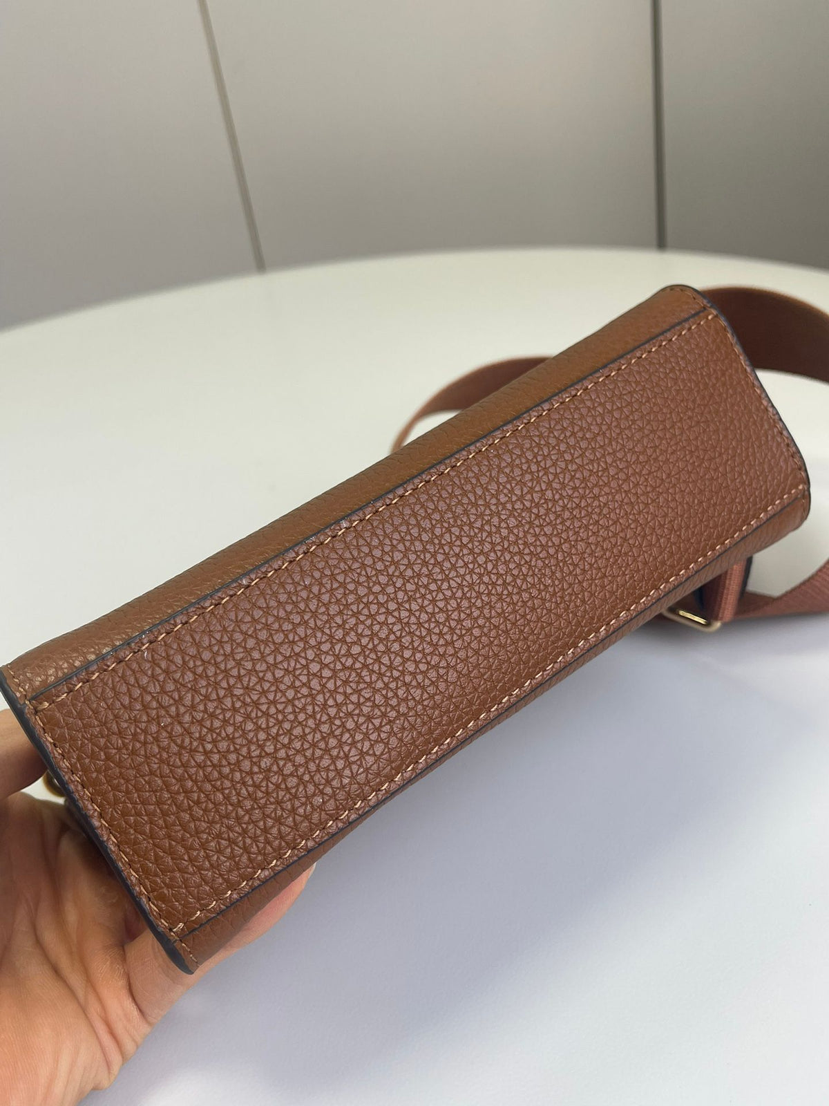 Story Burch ELLA tote, natural drop cowhide crossbody, bill of lading shoulder bag size 19.5x14.5x7, number H089 P370