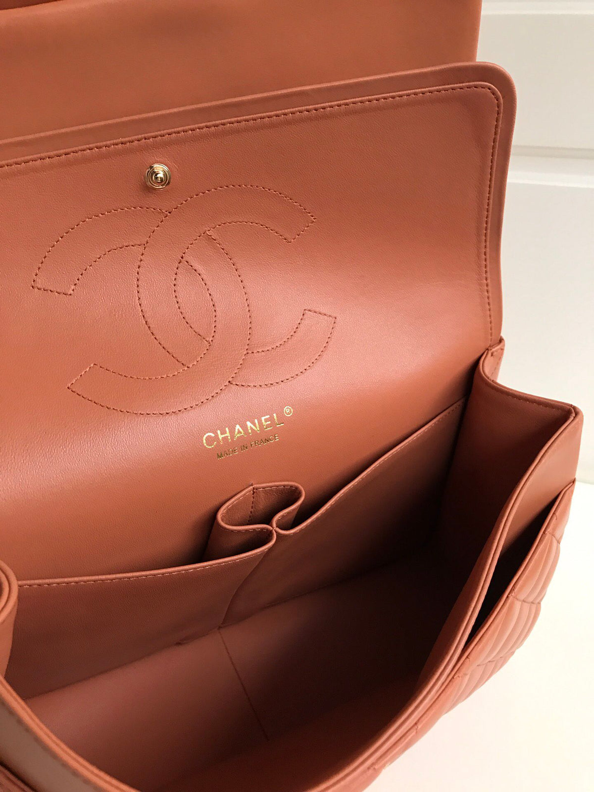 Upgraded version A1113 So beautiful that no one has friends CF Classic rhombus series Original lambskin small buckle version Professionally customized heavyweight hardware shoulder straps Handmade wiring Matching with same color lining Exquisite hot stamp