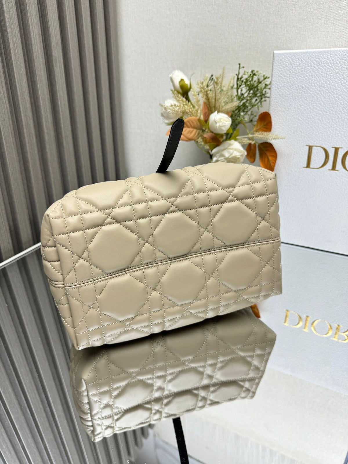 TOUJOURS handbag [Apricot with small black size]