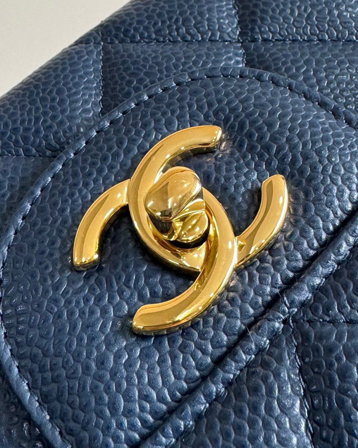 Exclusive real shot of classic ball pattern caviar cowhide 1113Jumbo entirely imported original cowhide CF..MM directly regarded as high-end quality size 30Cm gold and silver buckle in stock P1180
