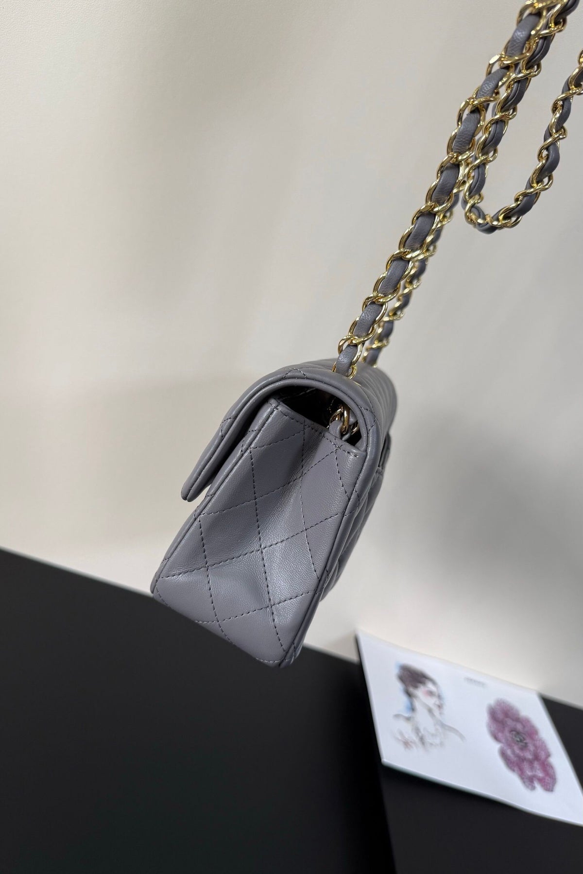 Upgraded version (full leather inside and outside) CF 20cm lambskin. Exclusive product in the market. Please see the pictures for leather details and workmanship. It is perfect. Welcome to compare. 116 Gray Gold