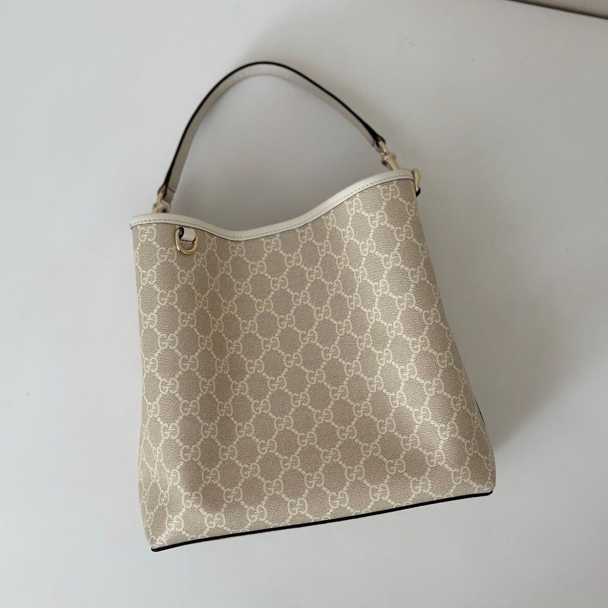 Top-grade original single product with original factory leather and complete packaging. Quality: top-grade original single product. Photographed in real life. Style number: 815103 white rubber. Dimensions: width 25x height 25x side width 15.5c