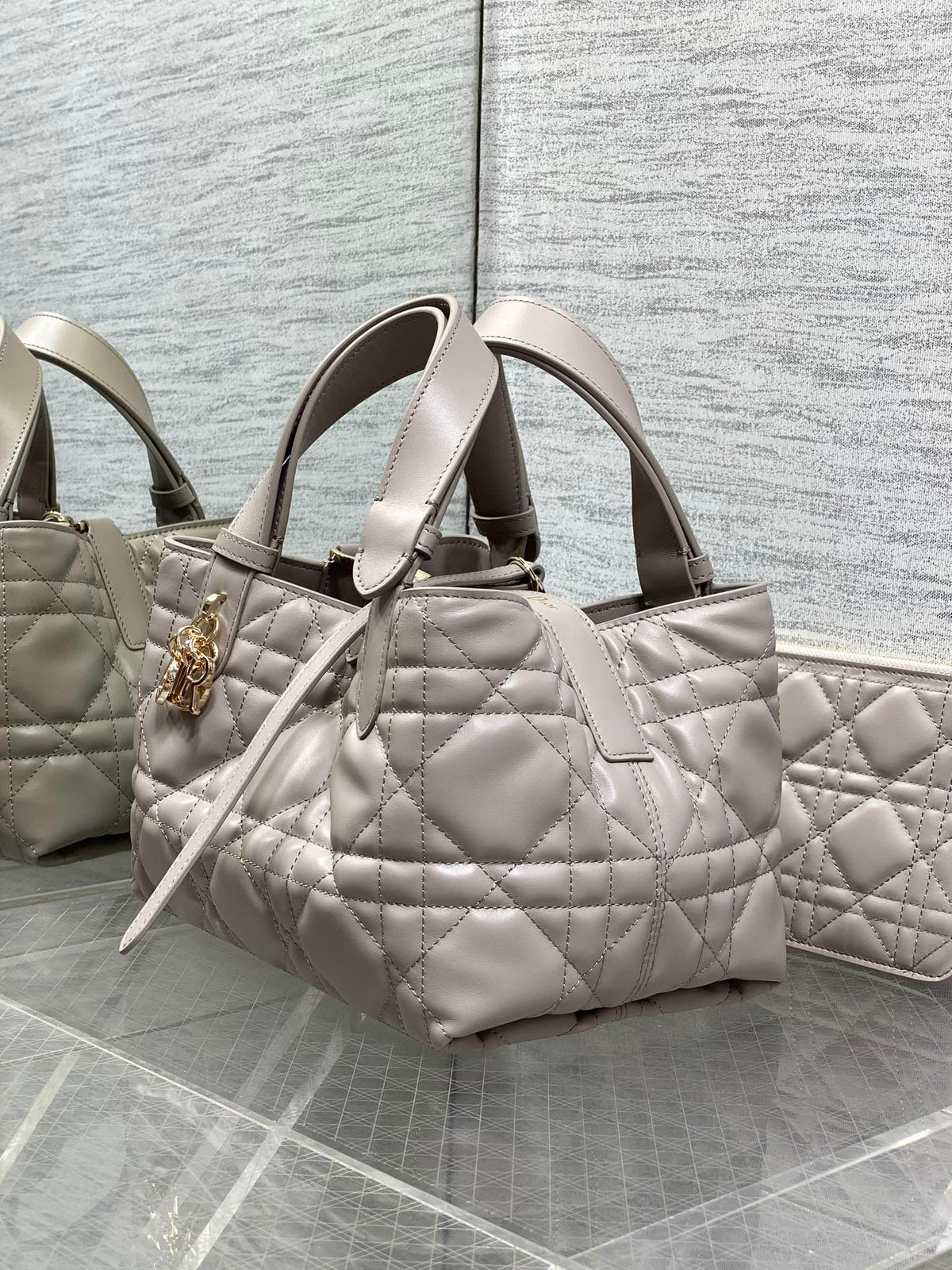 Small Yanon Gray New Upgraded Version Cowhide Sheep Pattern Lining