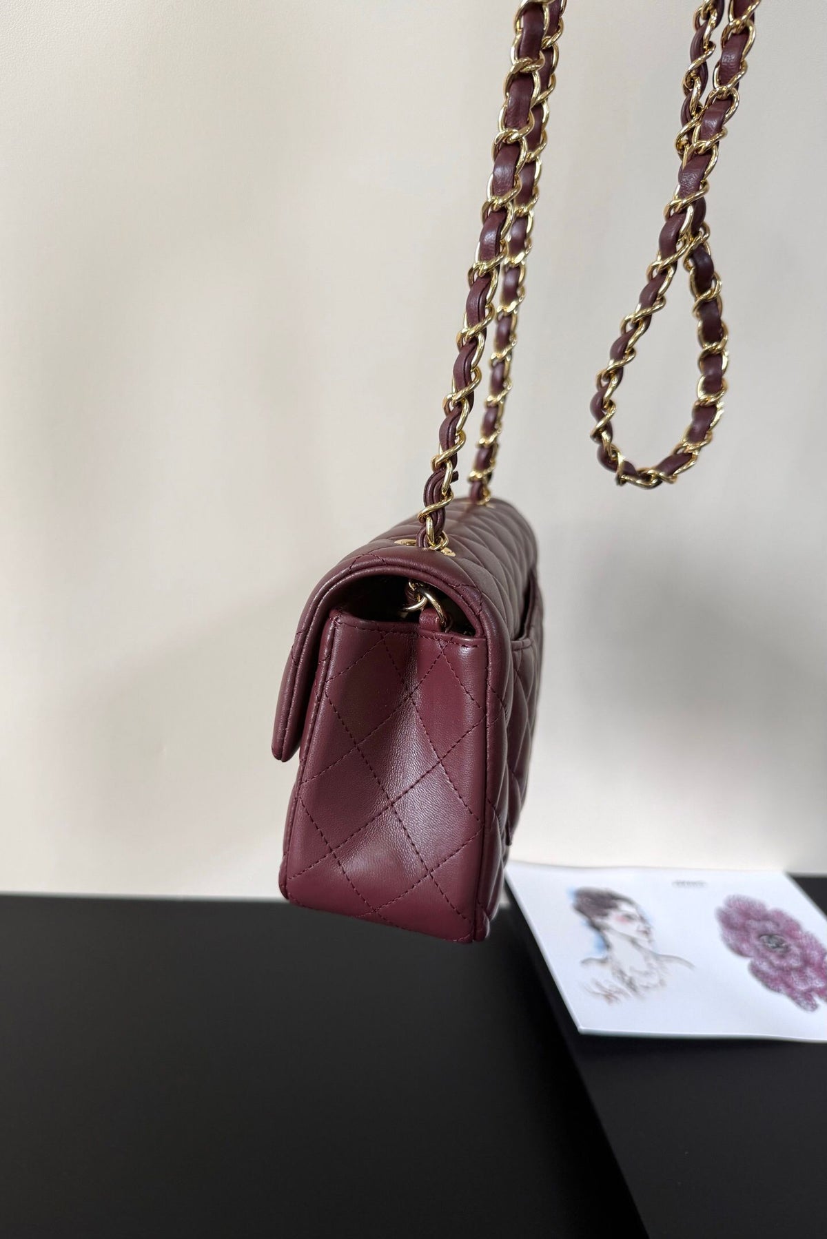 Upgraded version (full leather inside and outside) CF 20cm lambskin. Exclusive good product on the market. Please see the pictures for leather details and workmanship. It is perfect. Welcome to compare. 116 maroon gold buckle.