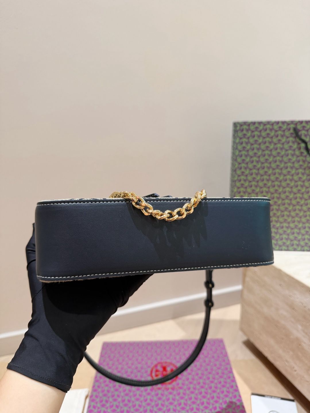 Tory Burch/Tory Burch Mahjong Bun is of moderate size Original order, custom made with origin label, imported fabric, super good texture and feel, durable and shiny hardware, non fading, single shoulder crossbody bag, fashionable and versatile, everything