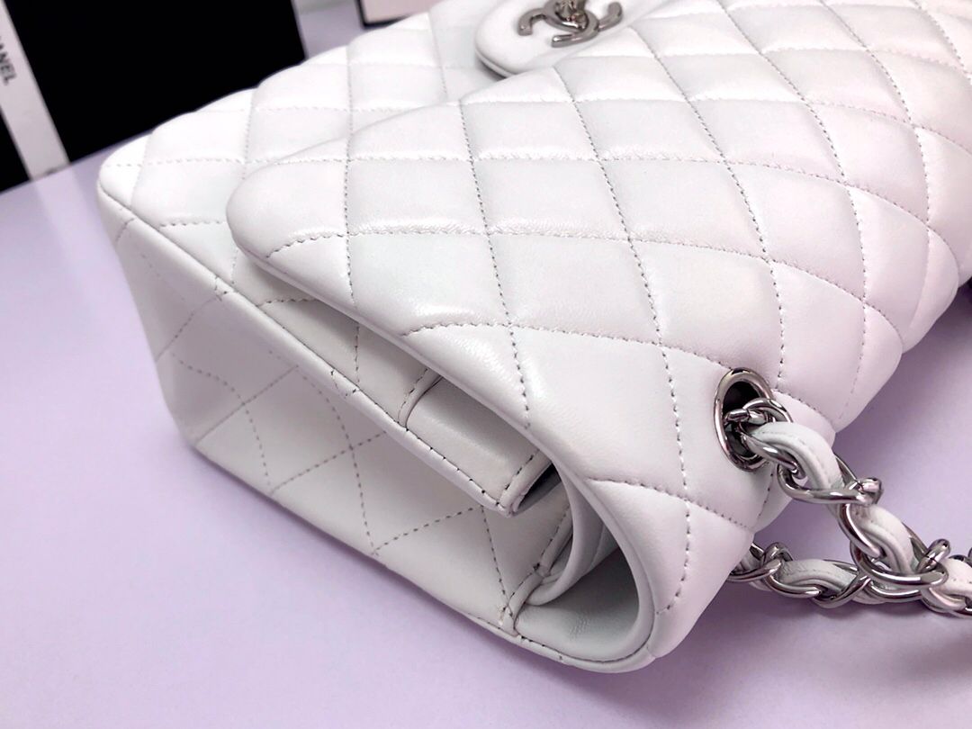Upgraded version A1113 So beautiful that no one has friends CF Classic diamond series Original lambskin small buckle version Professionally customized heavyweight hardware shoulder straps Handmade wiring Lining leather Exquisite hot stamping font Uniform