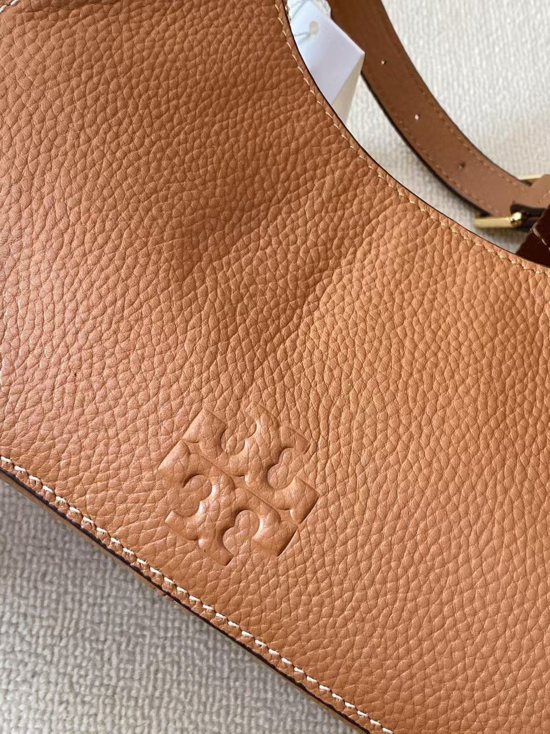 Brown capacity, large lychee grain cowhide, delicate and high-end