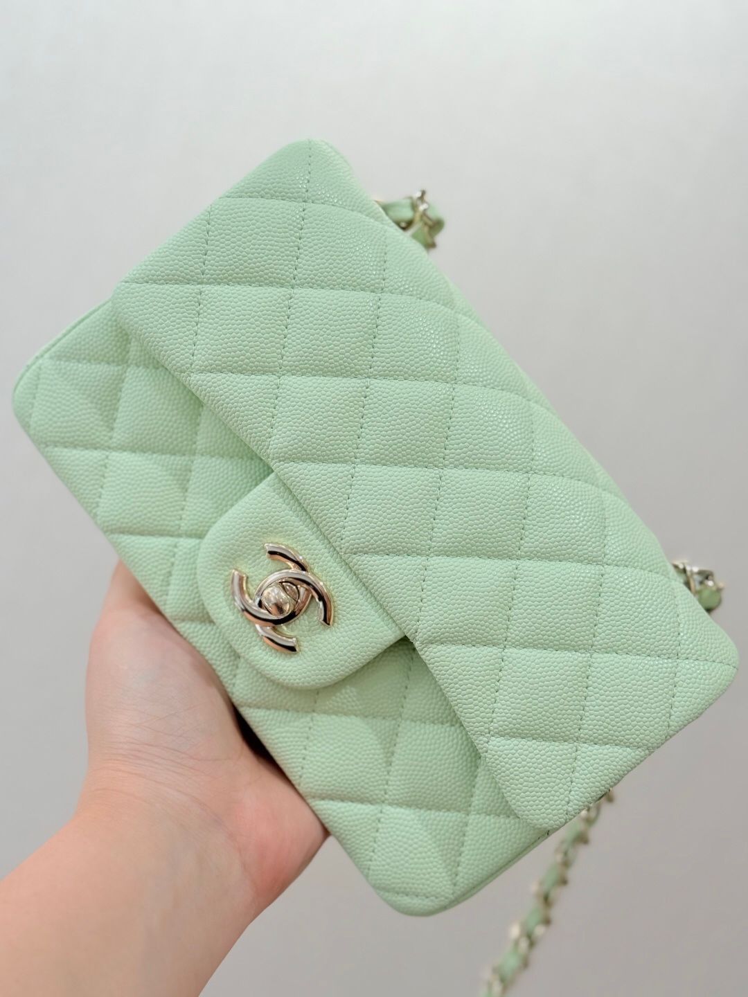 Upgraded version with chip 20 light green