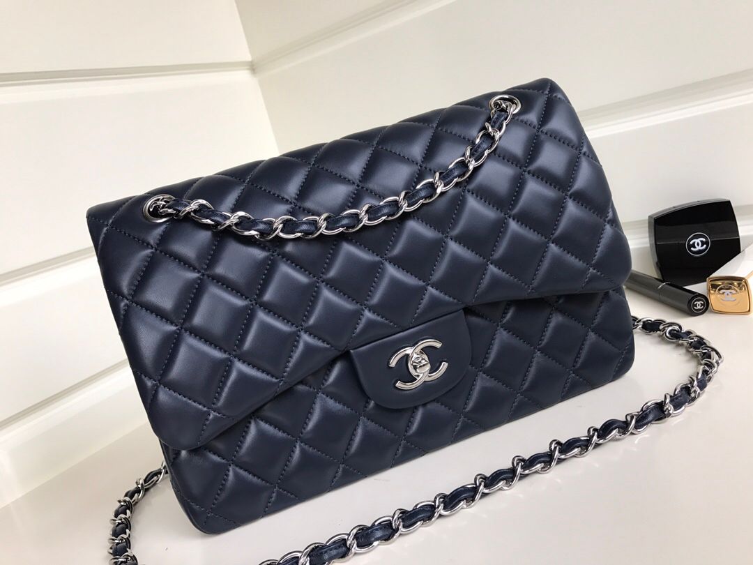 Upgraded version A1113 So beautiful that no one has friends CF Classic diamond series Original lambskin small buckle version Professionally customized heavyweight hardware shoulder straps Handmade wiring Lining leather Exquisite hot stamping font Uniform